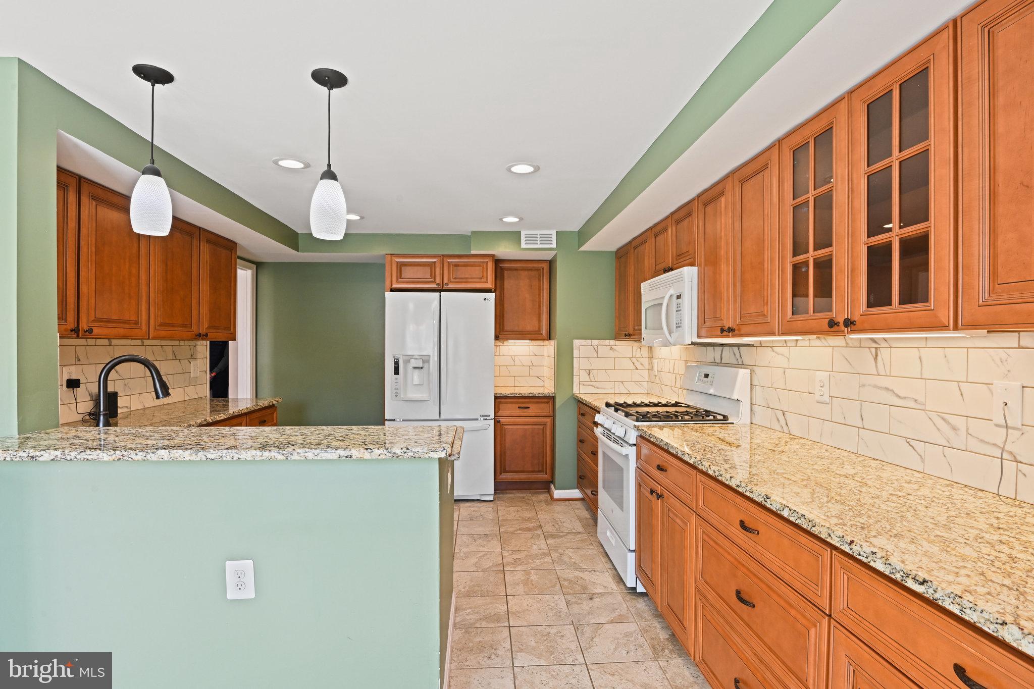 ASHBURN FARM - Residential