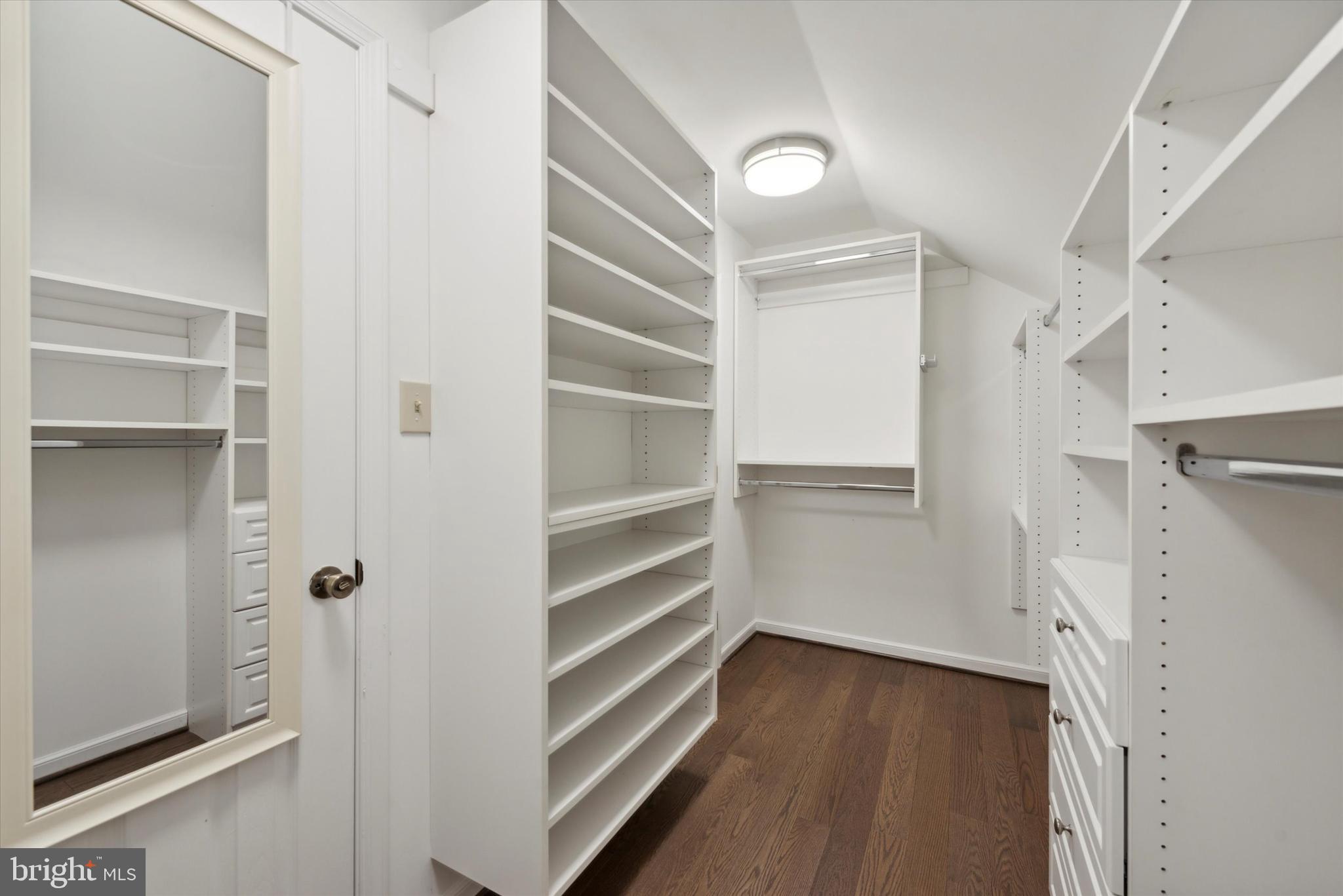 SUMMERHILL - Residential