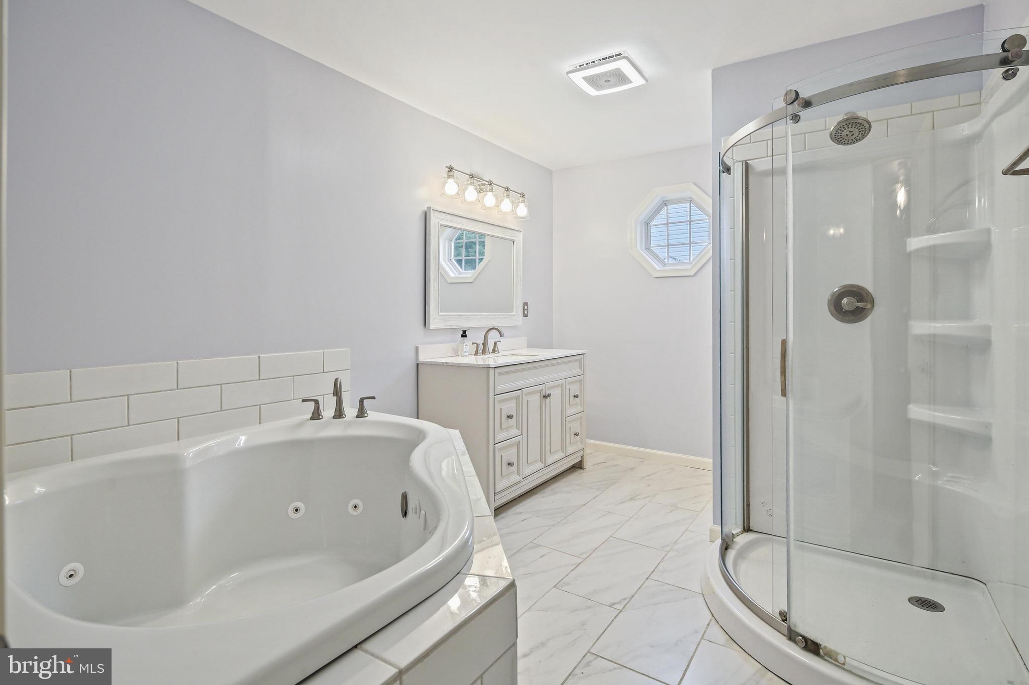 WOODS OF BAYVIEW - Residential