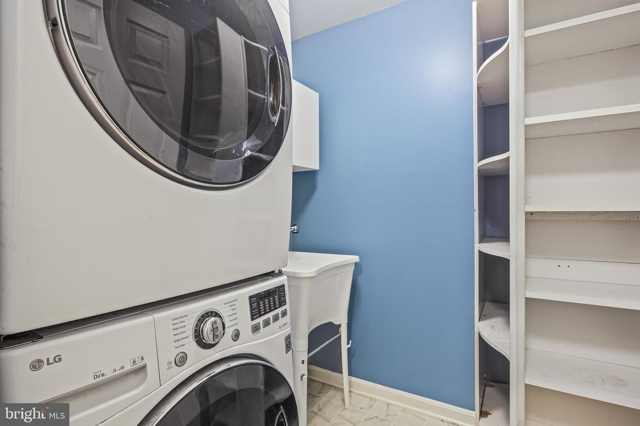 WOODS OF BAYVIEW - Residential