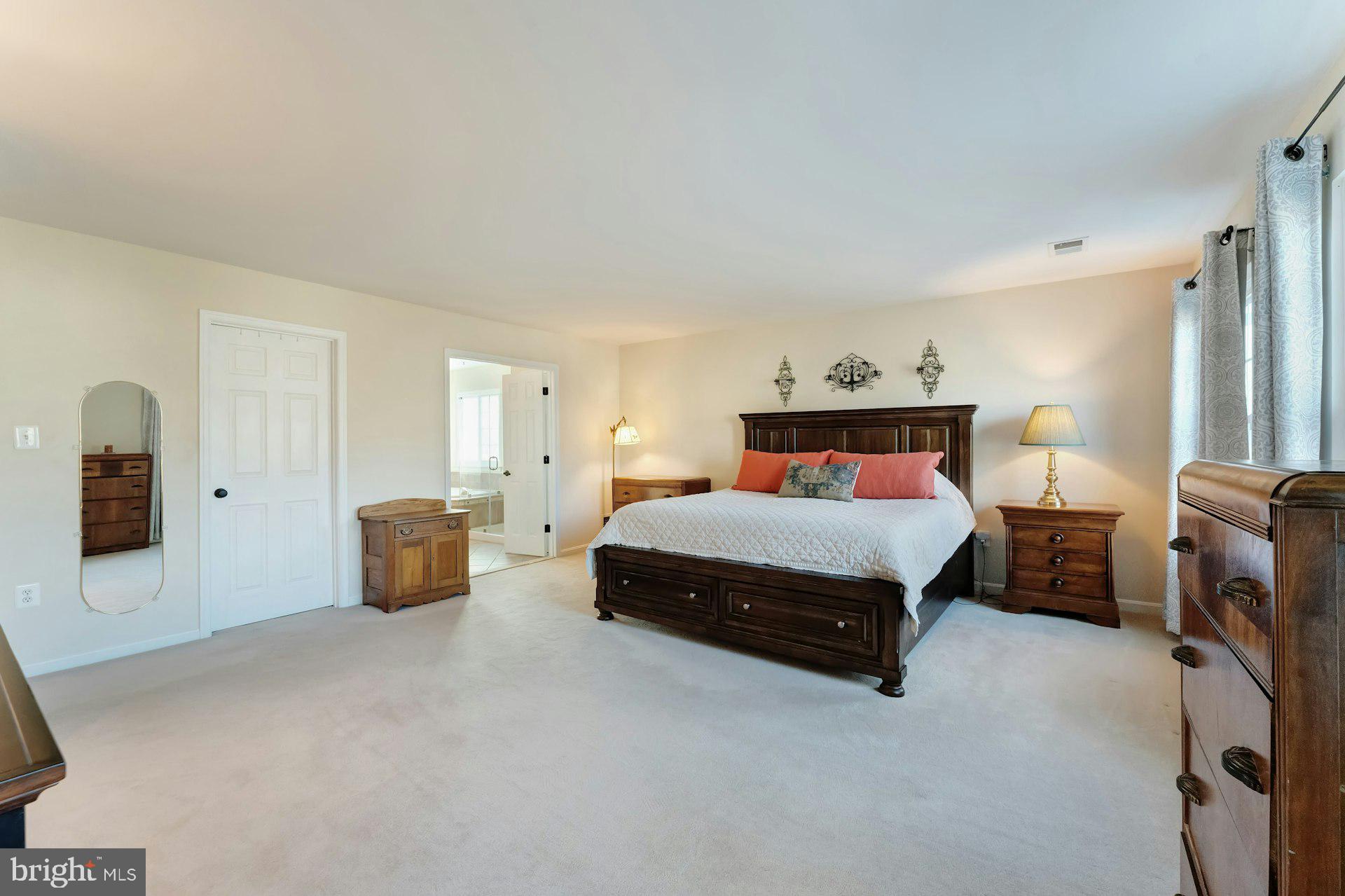 RIDGES AT ASHBURN - Residential