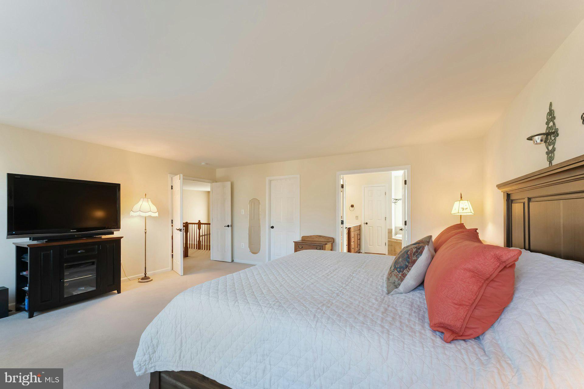 RIDGES AT ASHBURN - Residential