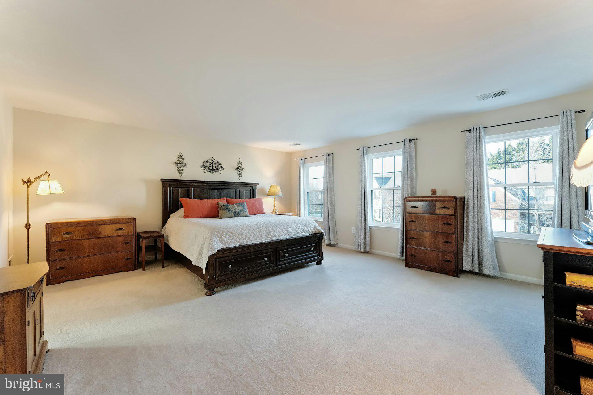 RIDGES AT ASHBURN - Residential