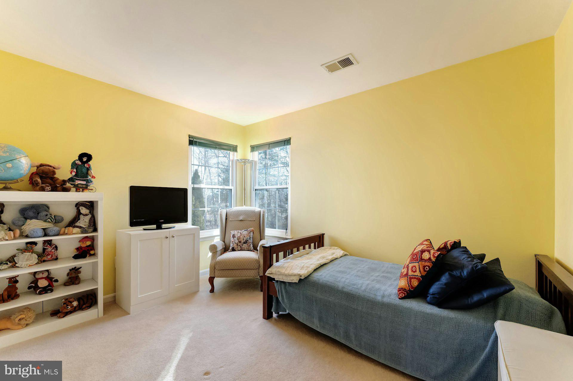 RIDGES AT ASHBURN - Residential