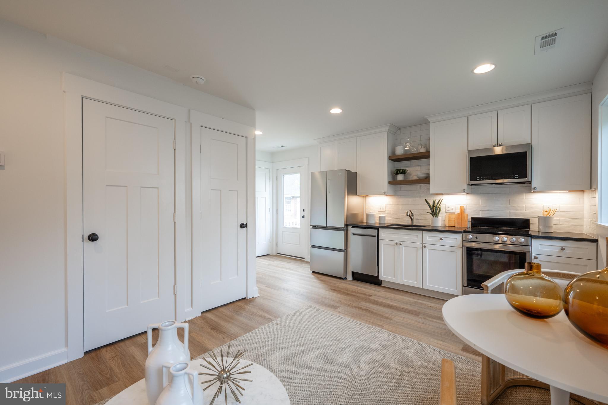 DEL RAY - Residential