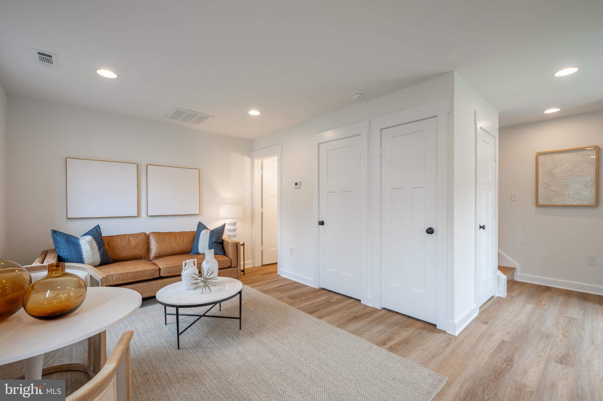 DEL RAY - Residential