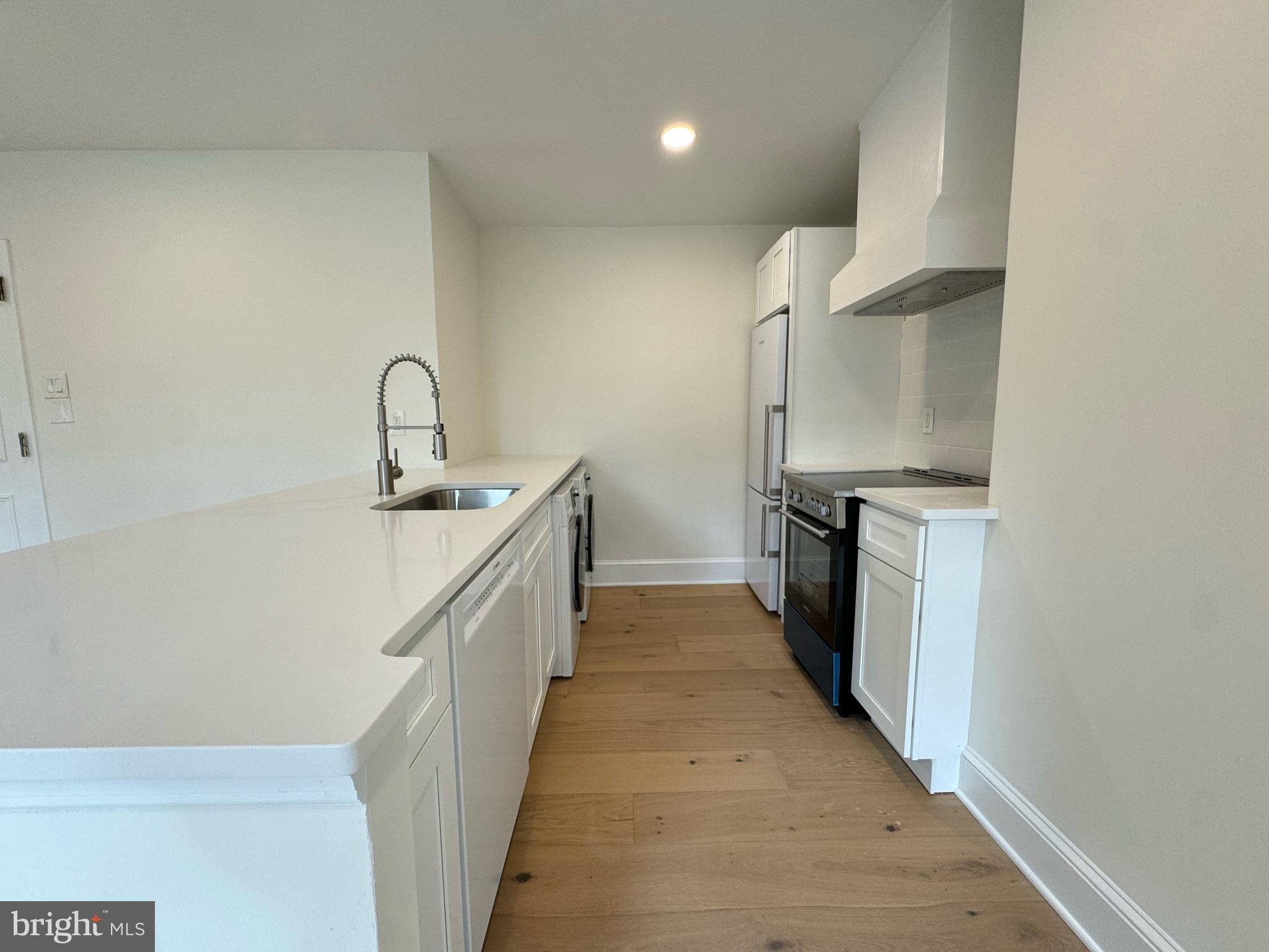 SPRING GARDEN - Residential Lease