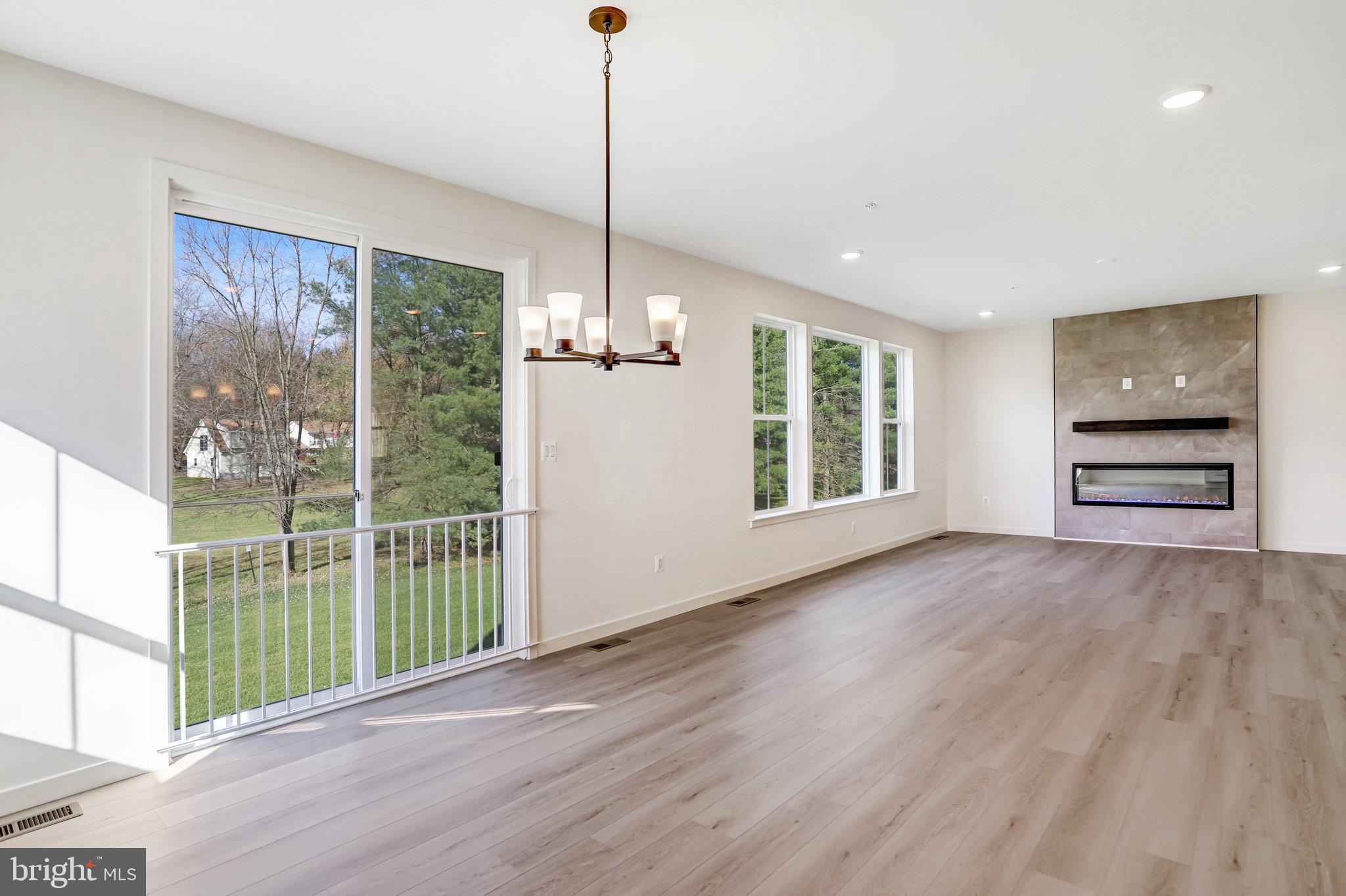 WORTHINGTON GROVE - Residential