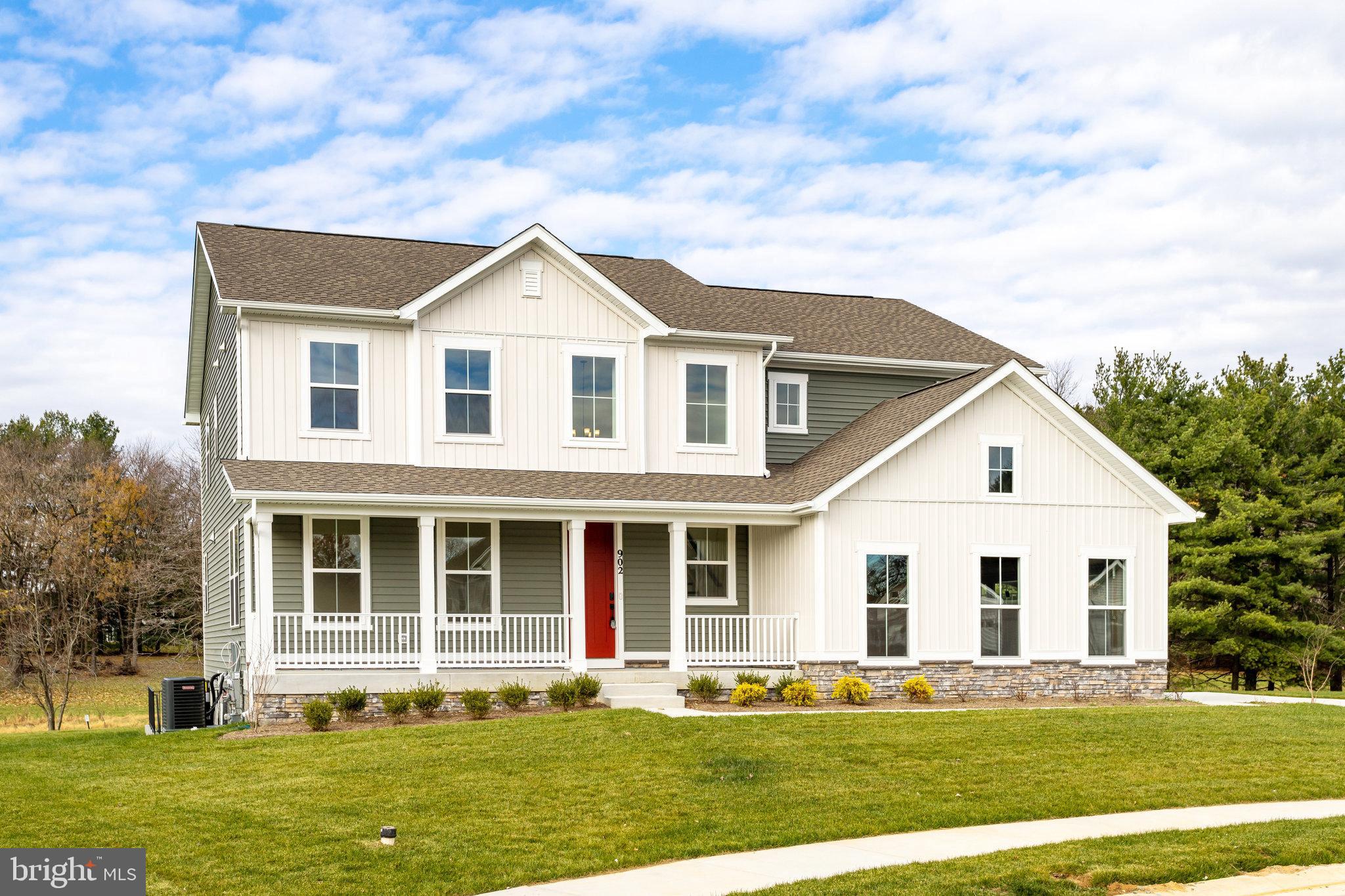 902 HONEYFLOWER DRIVE