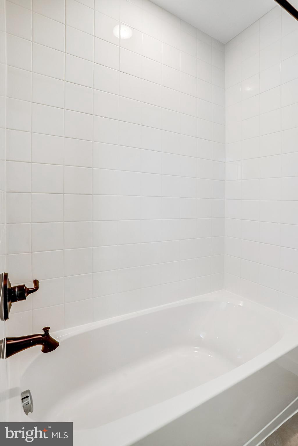 WORTHINGTON GROVE - Residential