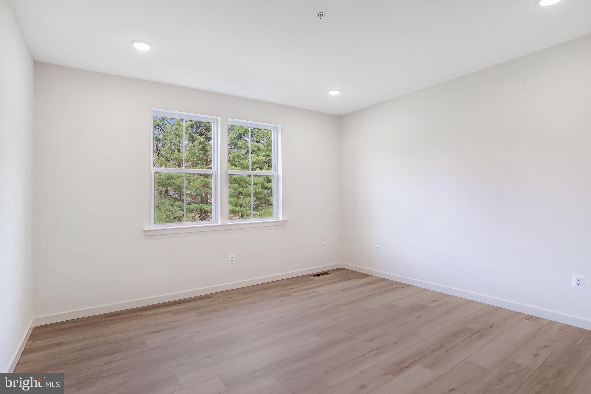 WORTHINGTON GROVE - Residential