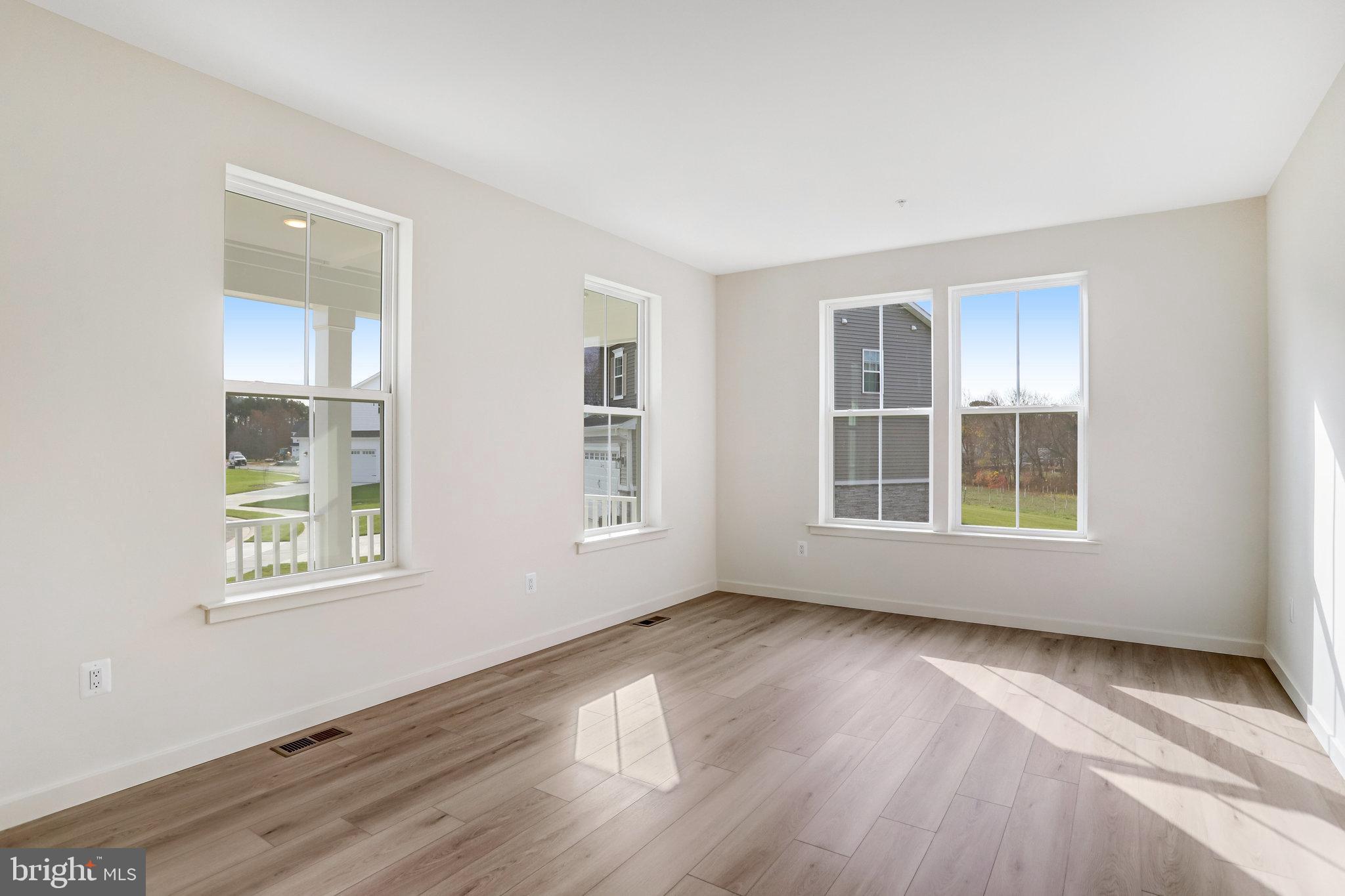 WORTHINGTON GROVE - Residential