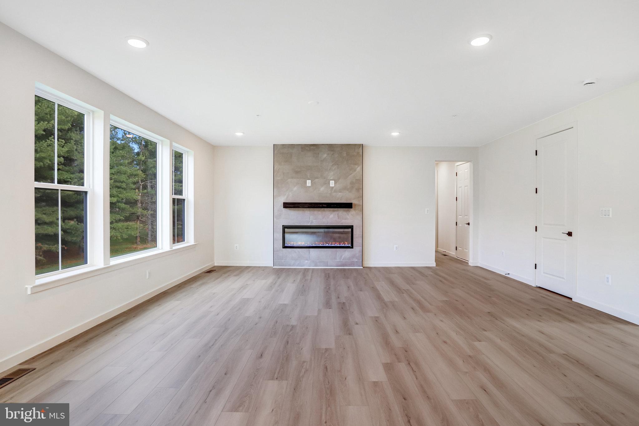 WORTHINGTON GROVE - Residential