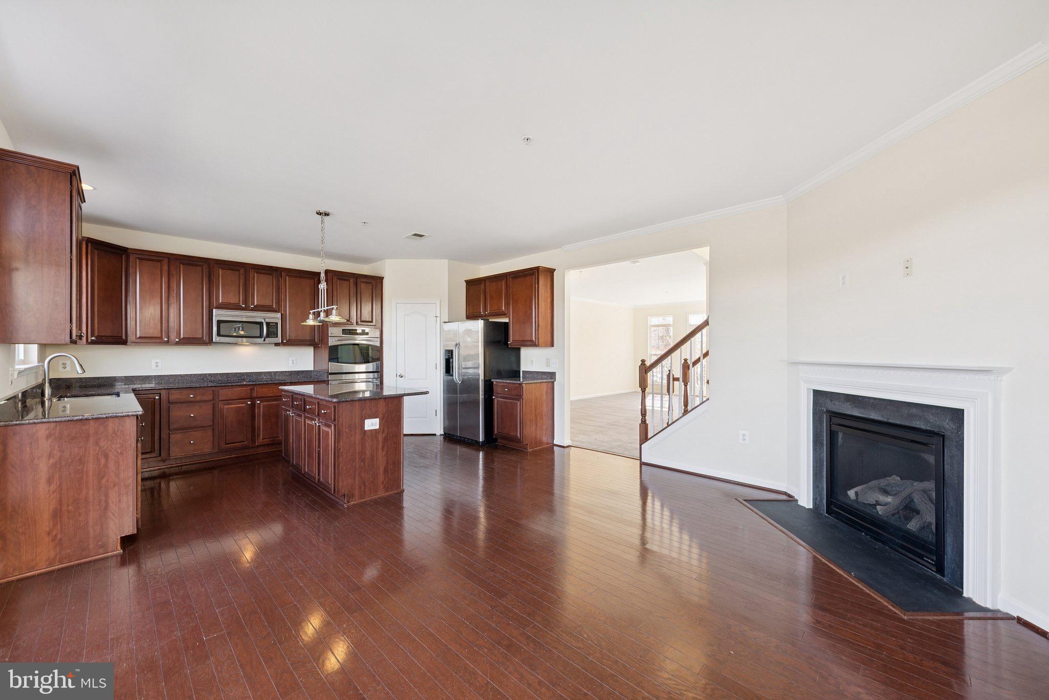 4233 TALMADGE CIRCLE