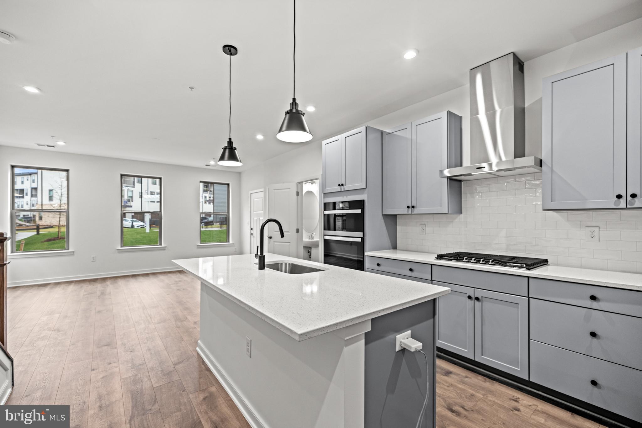 REGAL CHASE - Residential Lease