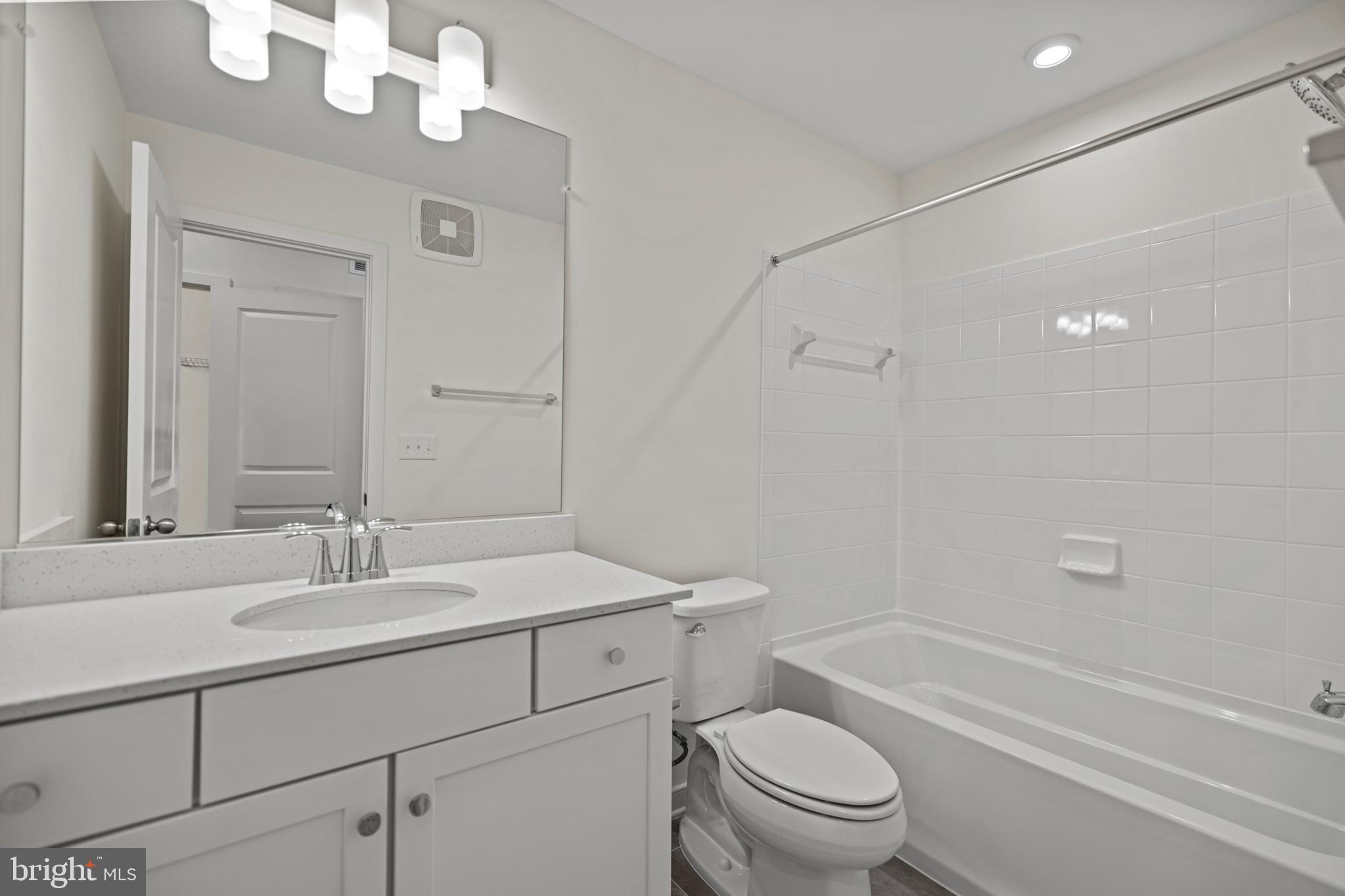 REGAL CHASE - Residential Lease