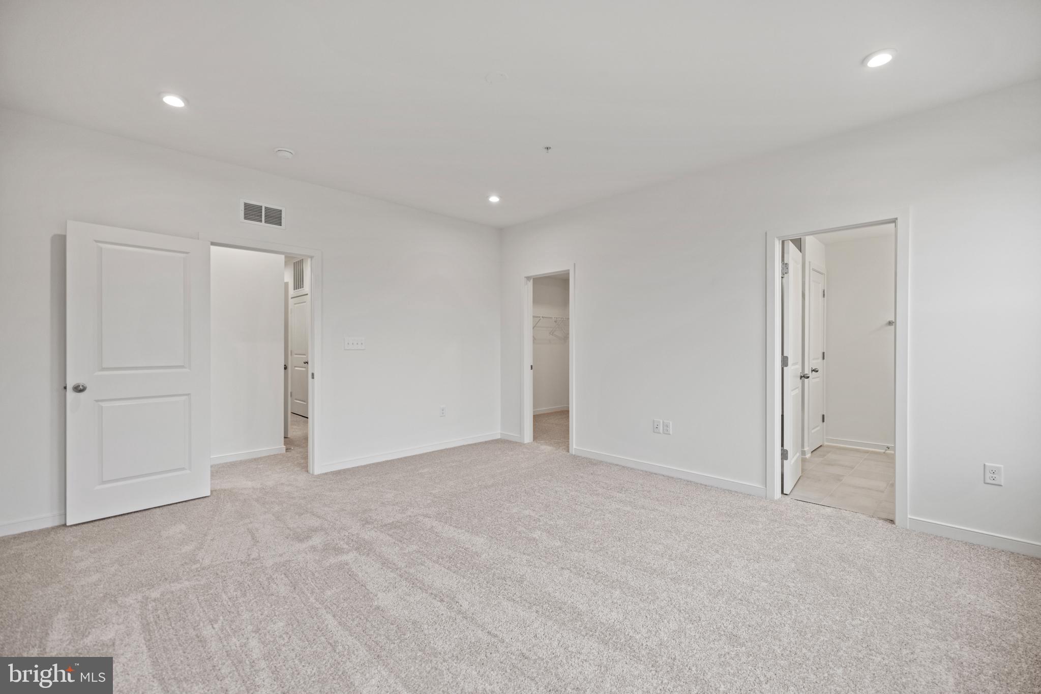 REGAL CHASE - Residential Lease