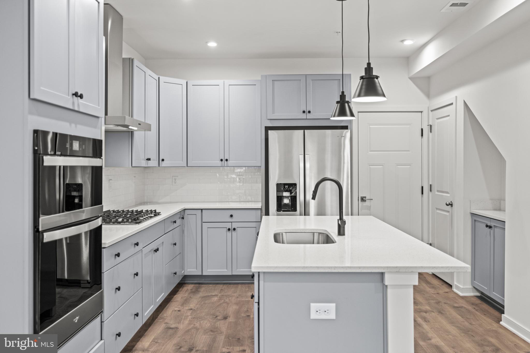 REGAL CHASE - Residential Lease