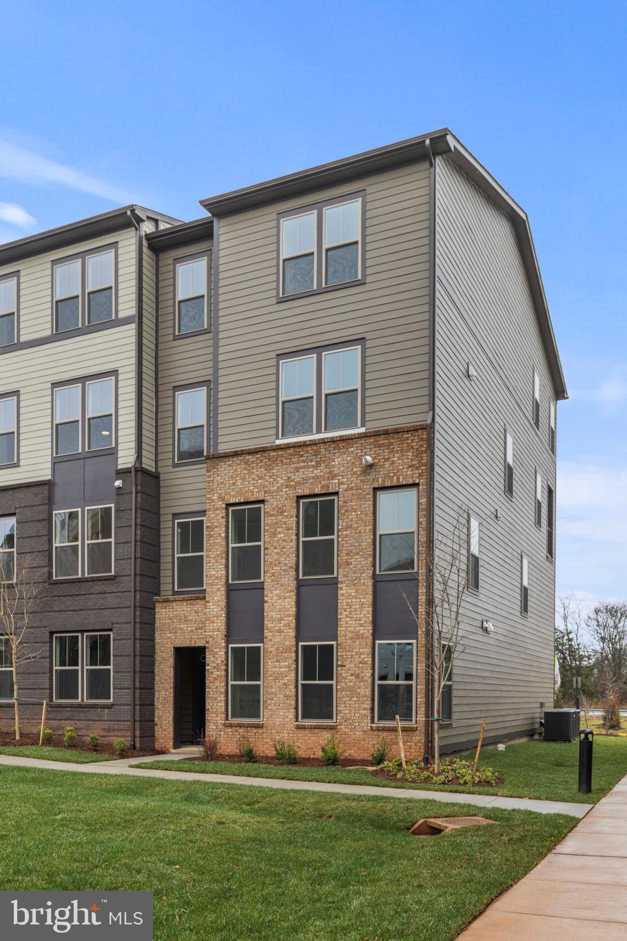 REGAL CHASE - Residential Lease