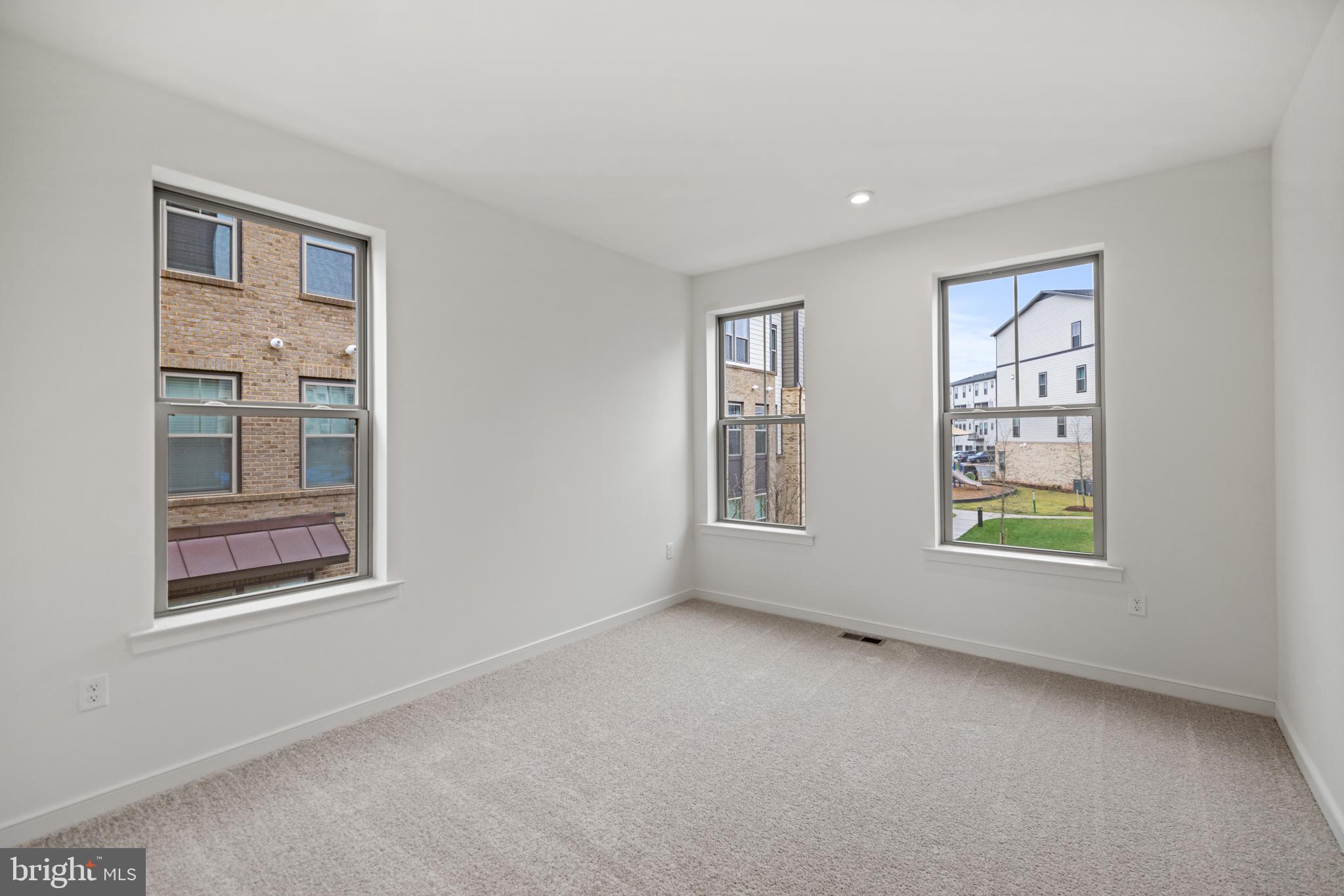 REGAL CHASE - Residential Lease