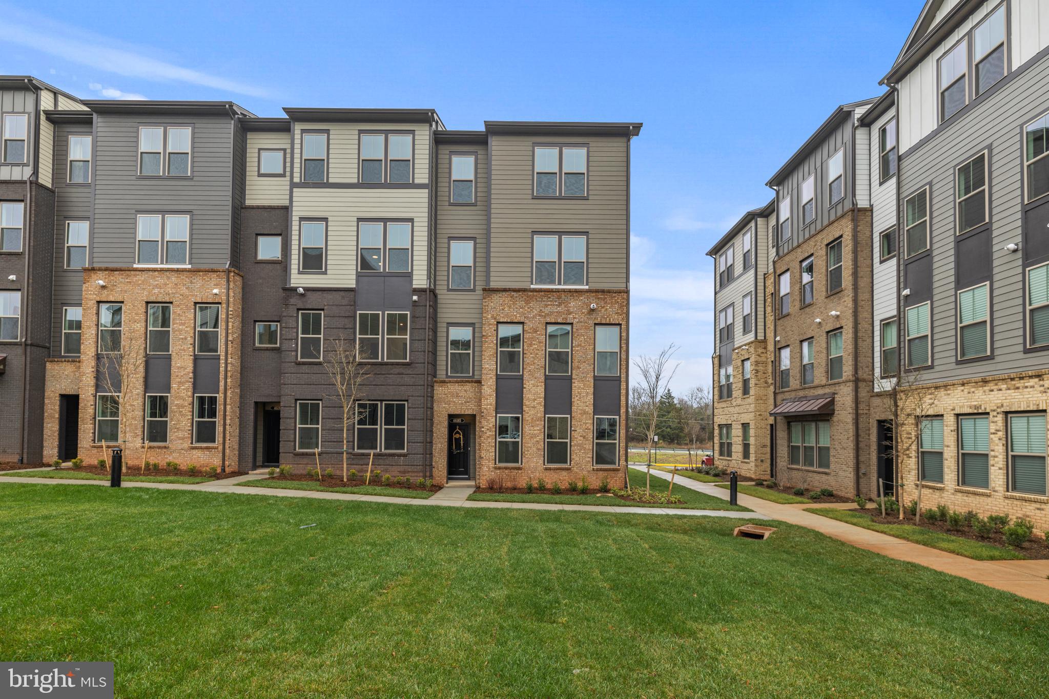 REGAL CHASE - Residential Lease