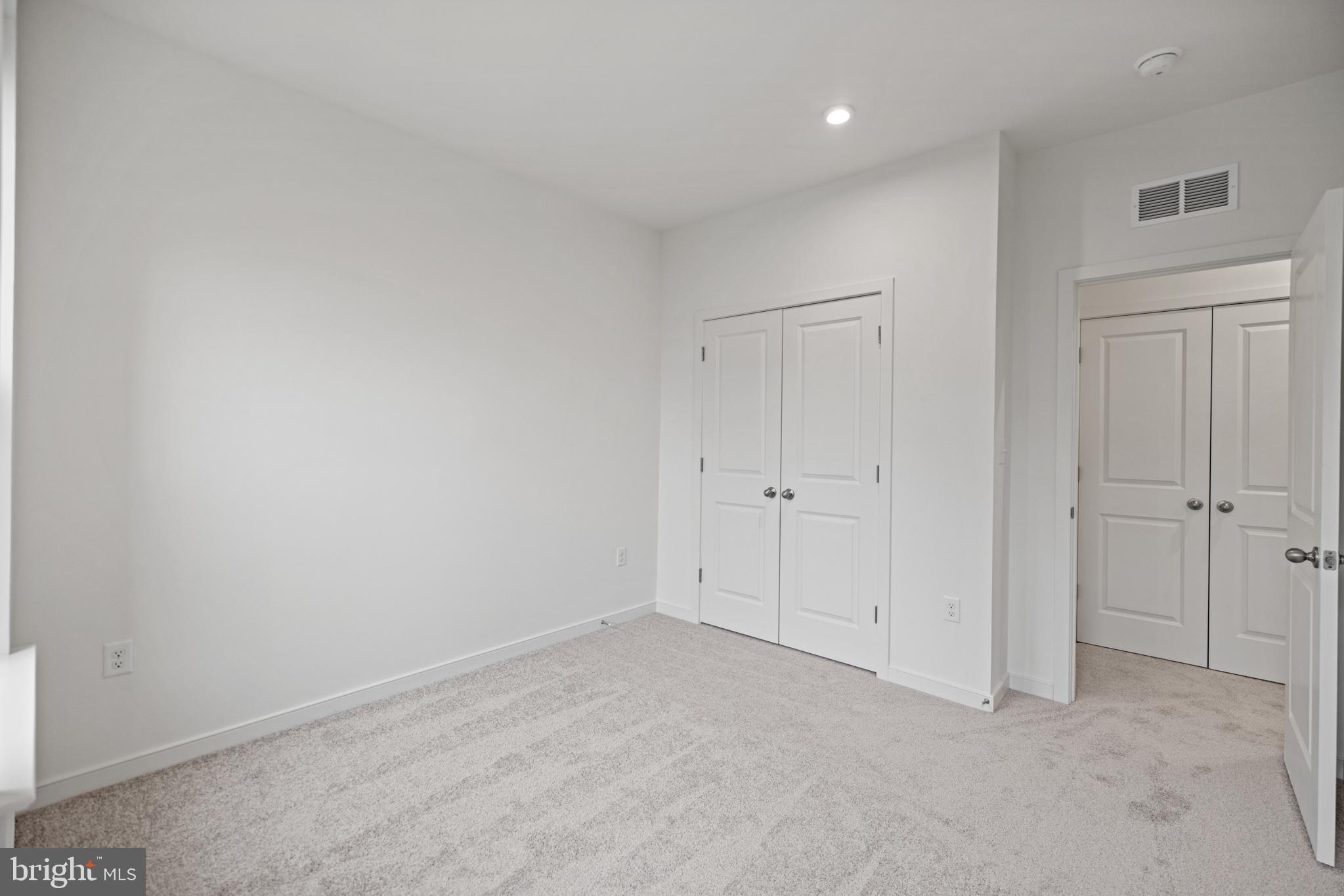 REGAL CHASE - Residential Lease