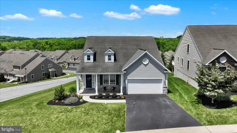 425 Westbury Drive, Reading, PA MLS: PABK2072644