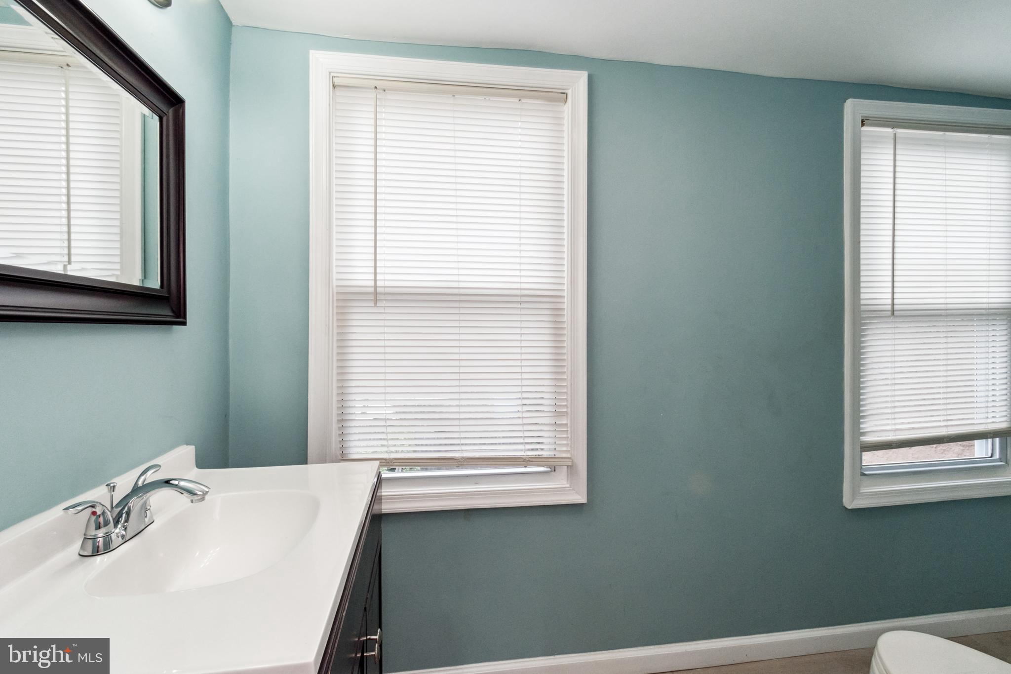 ALBEMARLE SQUARE - Residential