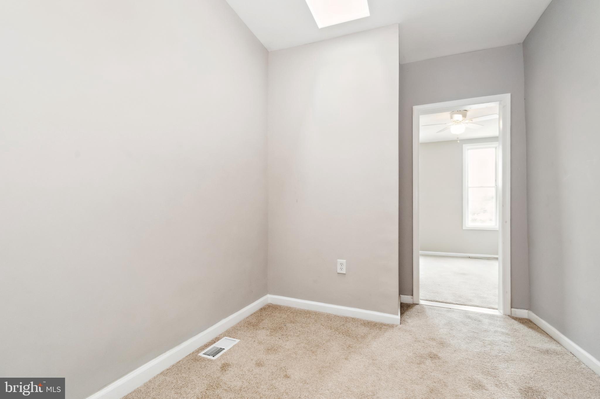 ALBEMARLE SQUARE - Residential