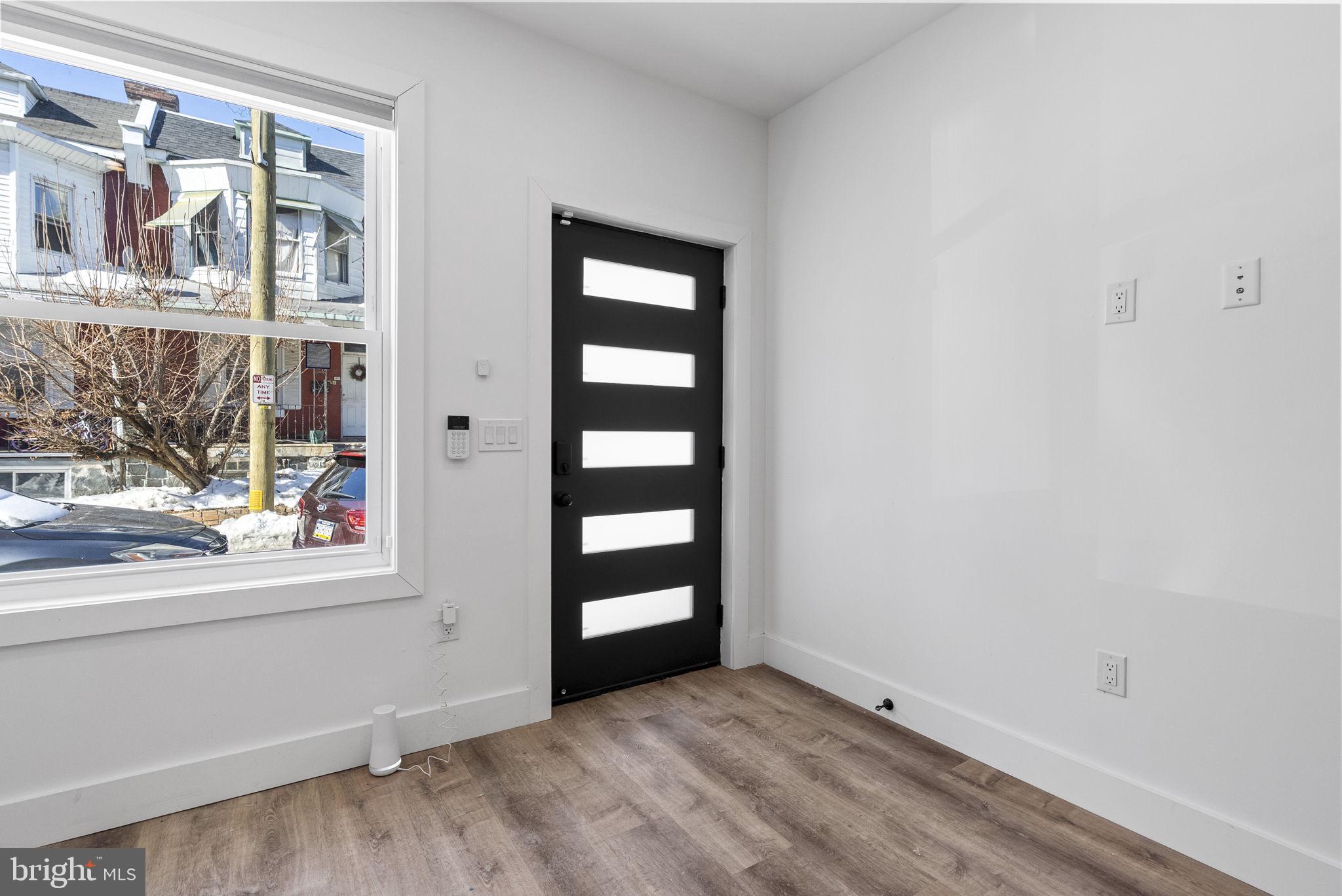 458 W EARLHAM TERRACE