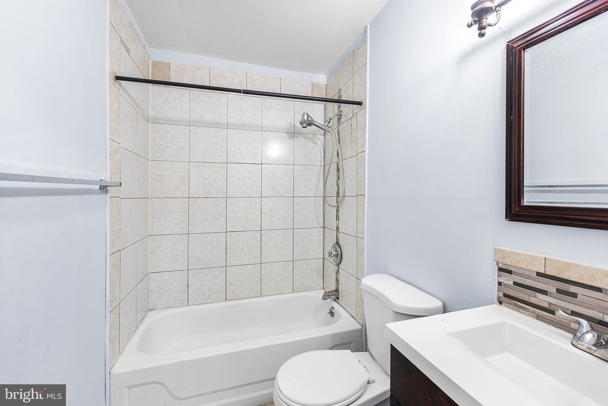 CHESTNUT WOODS - Residential