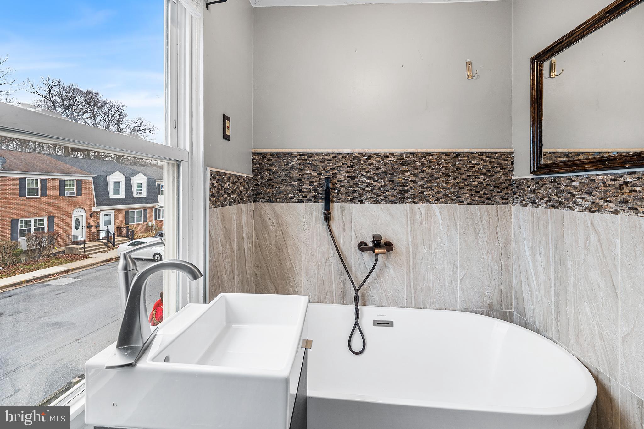 CHESTNUT WOODS - Residential