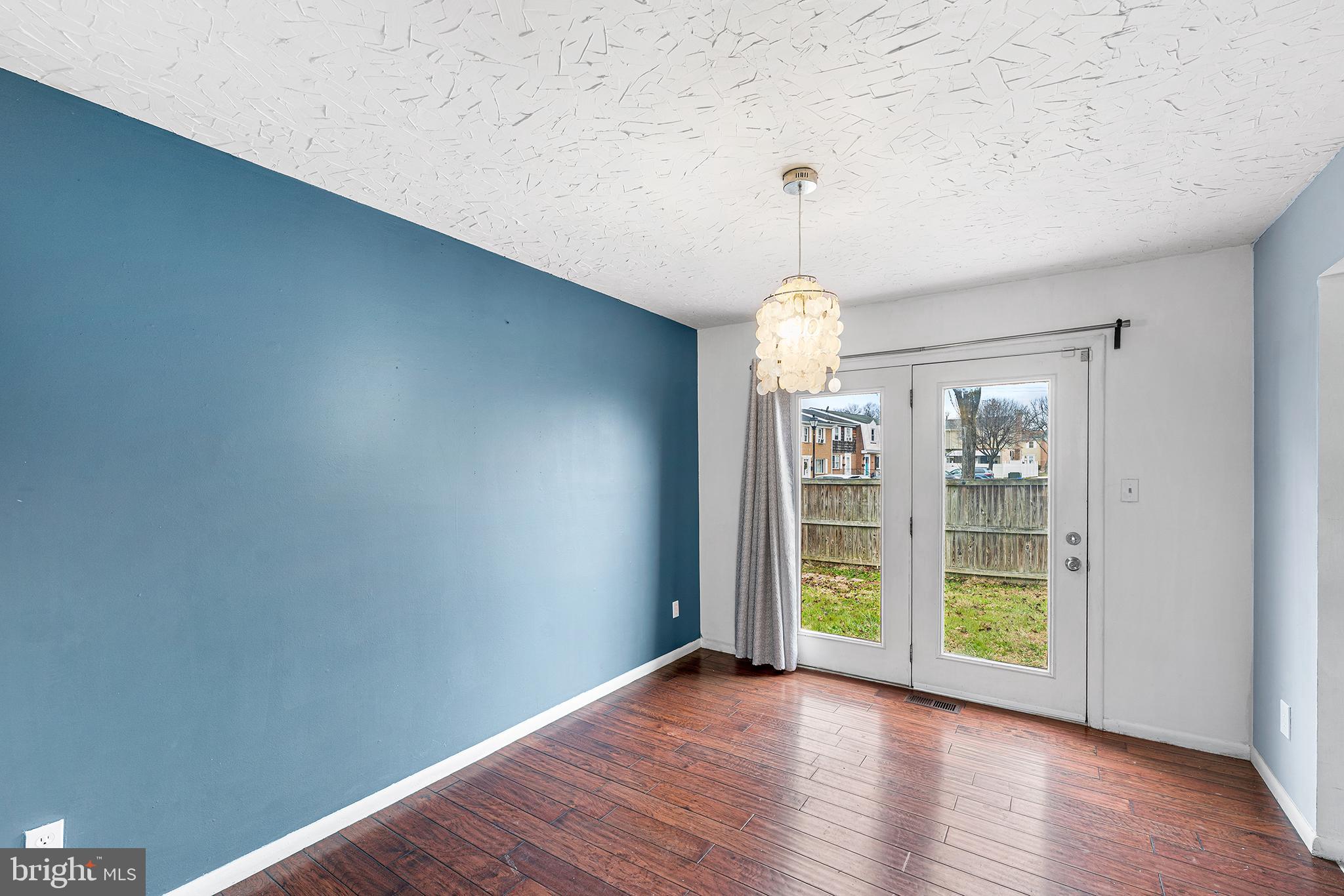 CHESTNUT WOODS - Residential