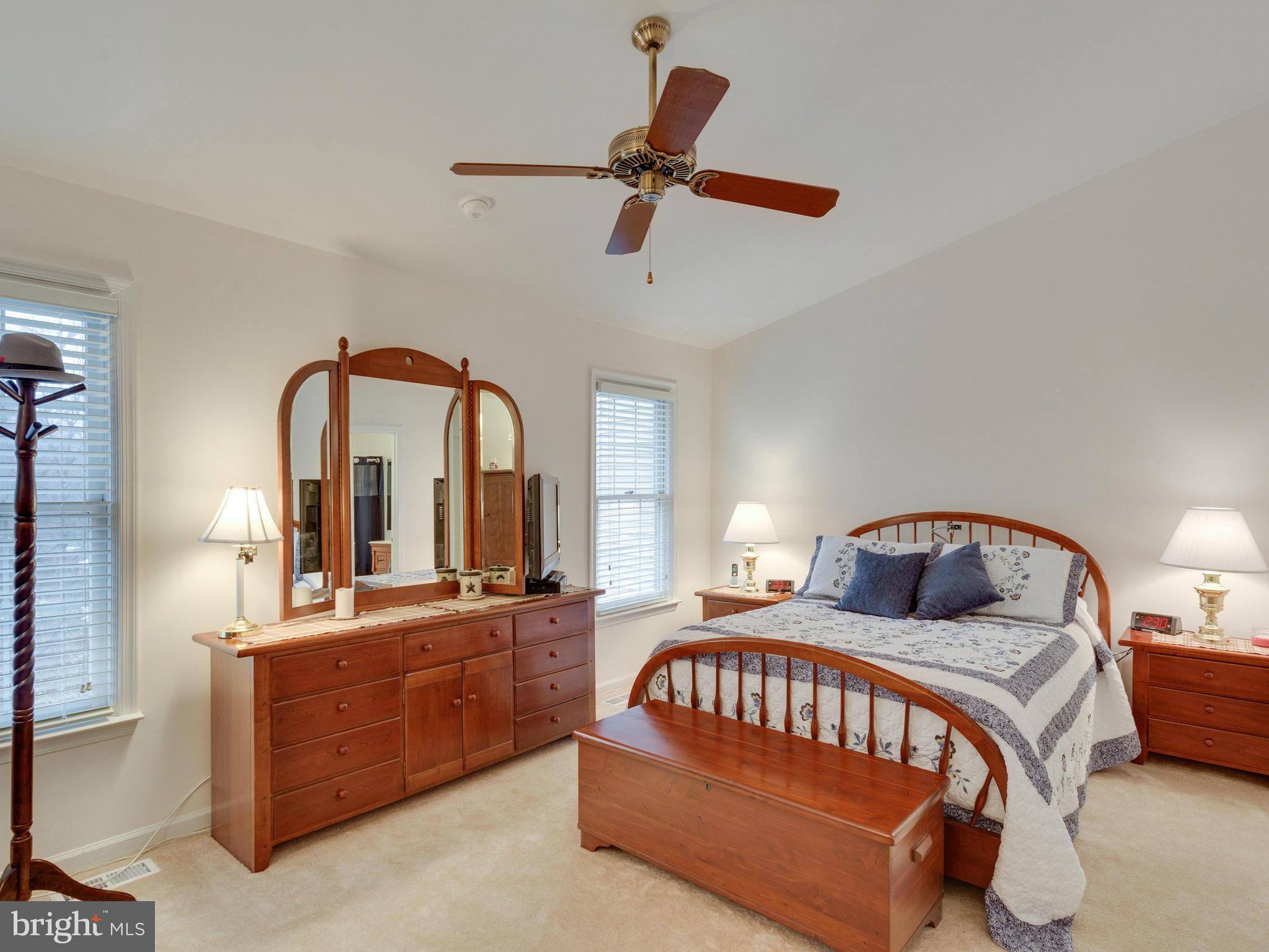 SPRINGFIELD OAKS - Residential