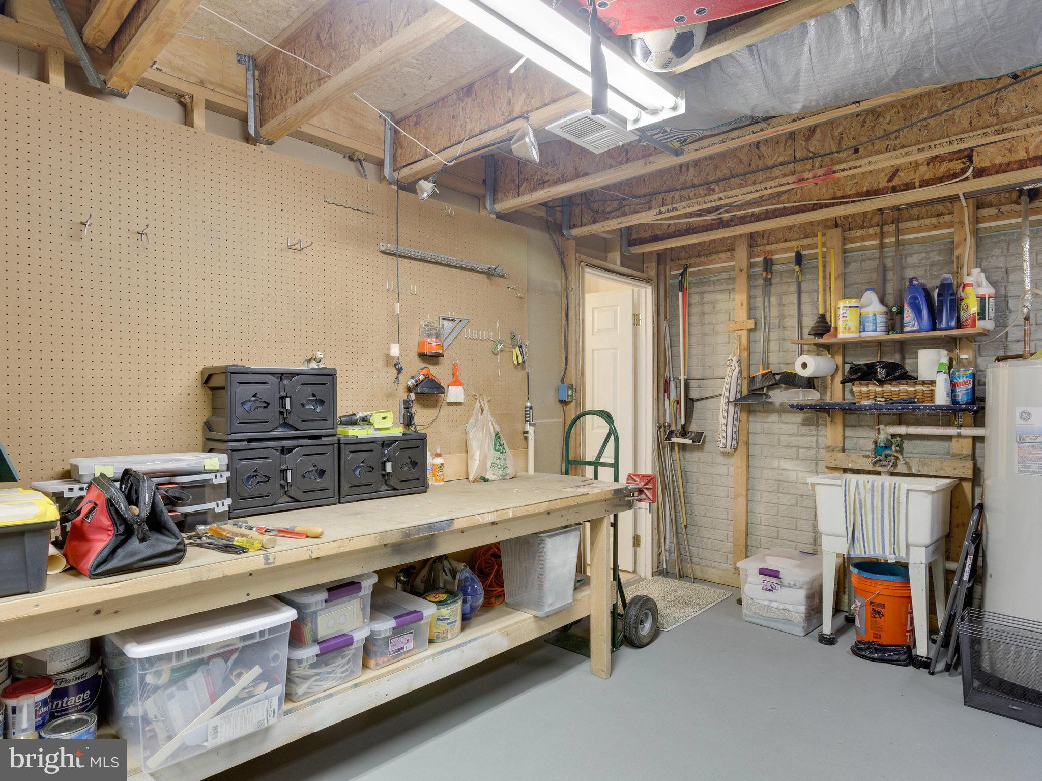 SPRINGFIELD OAKS - Residential