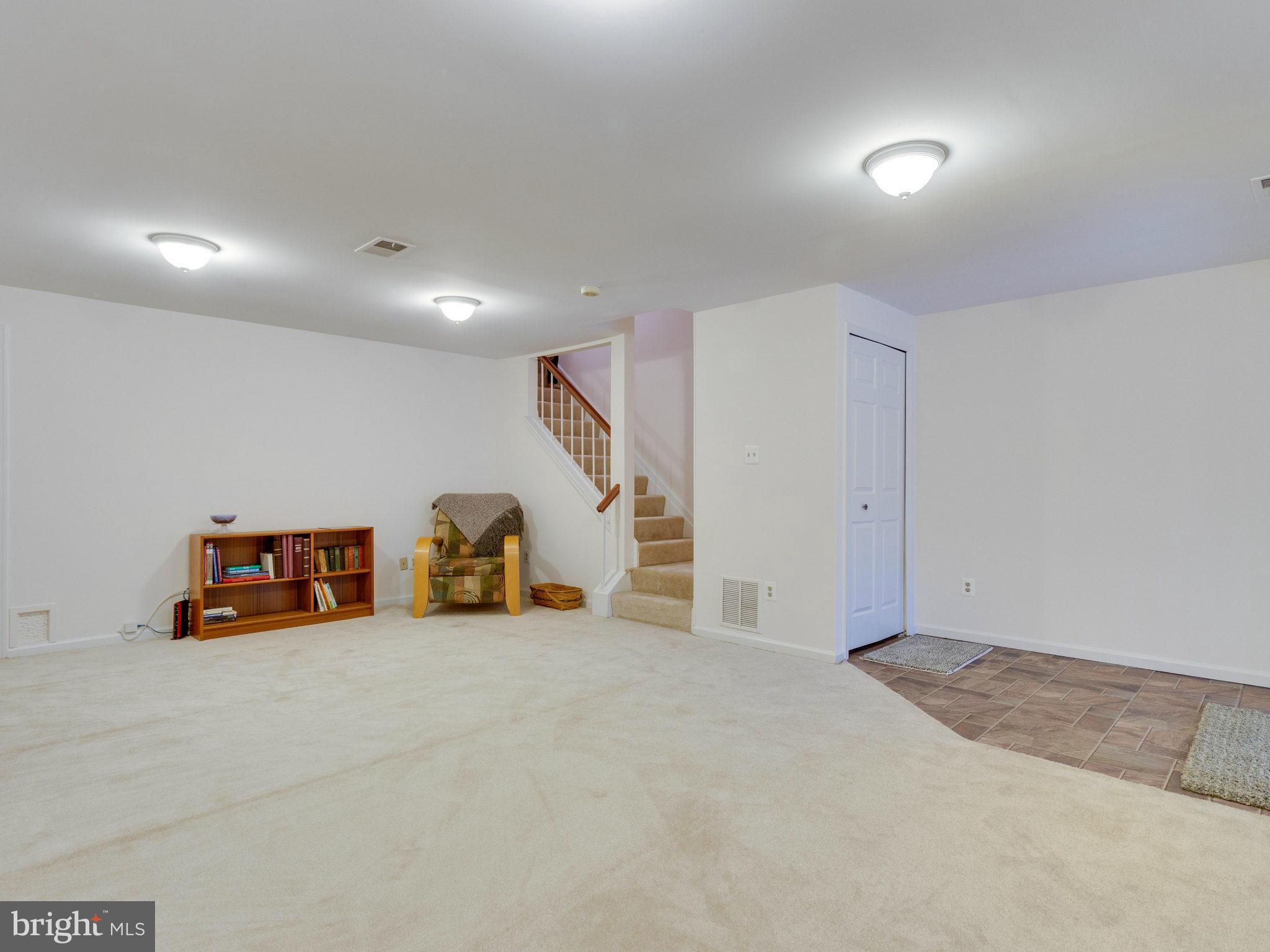 SPRINGFIELD OAKS - Residential