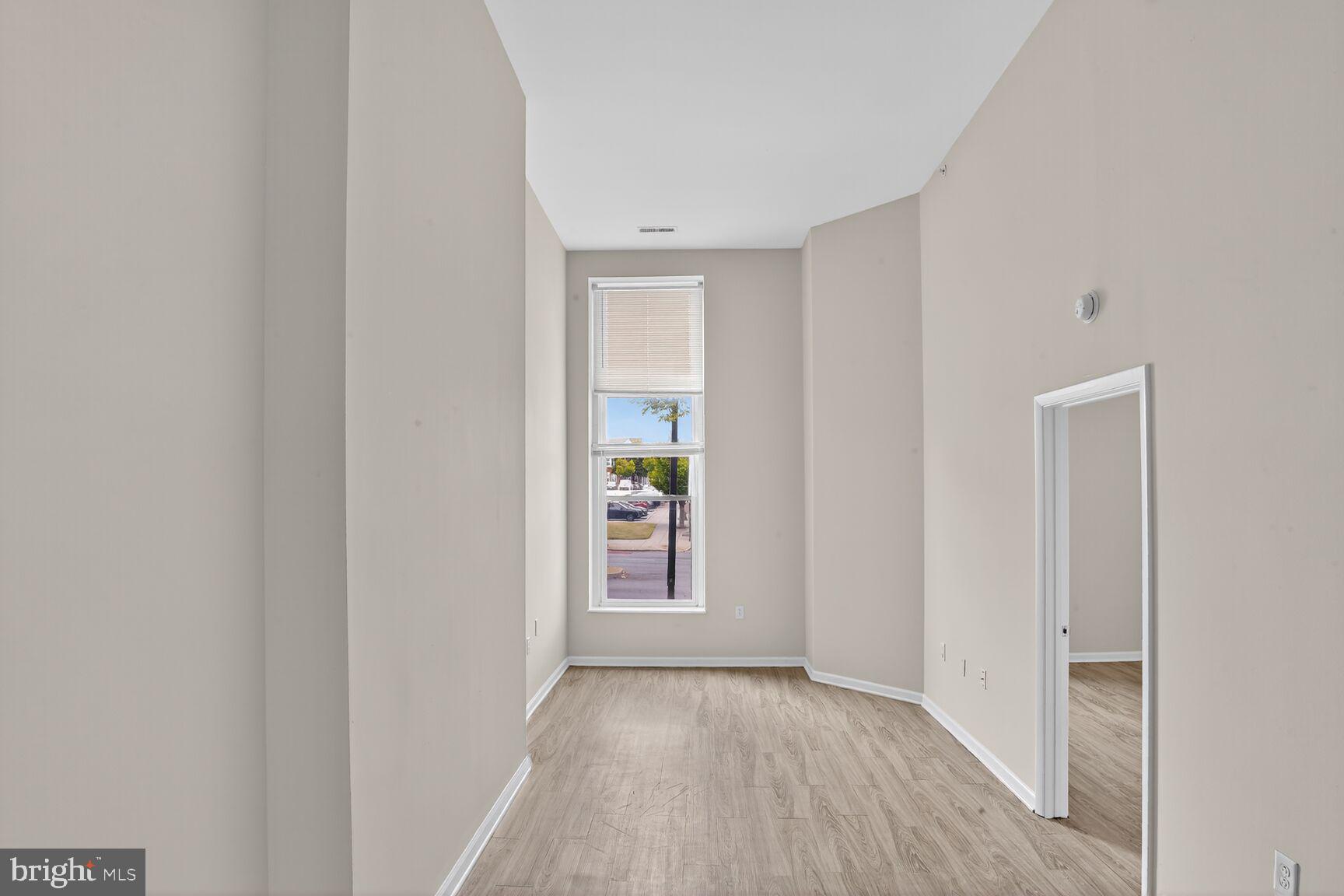 Freshly renovated all throughout. Beautiful one bedroom apartment in the city. Well lit and with great natural light.