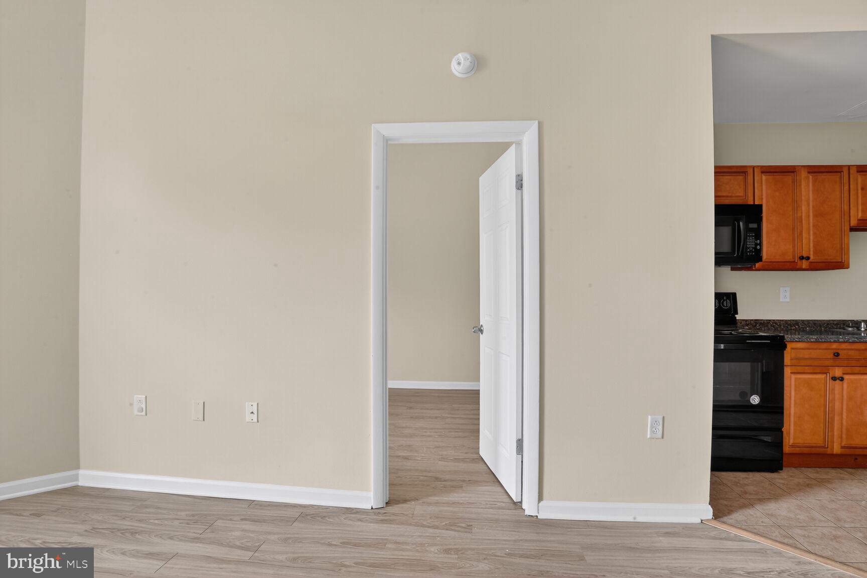 BARCLAY - GREENMOUNT - Residential Lease
