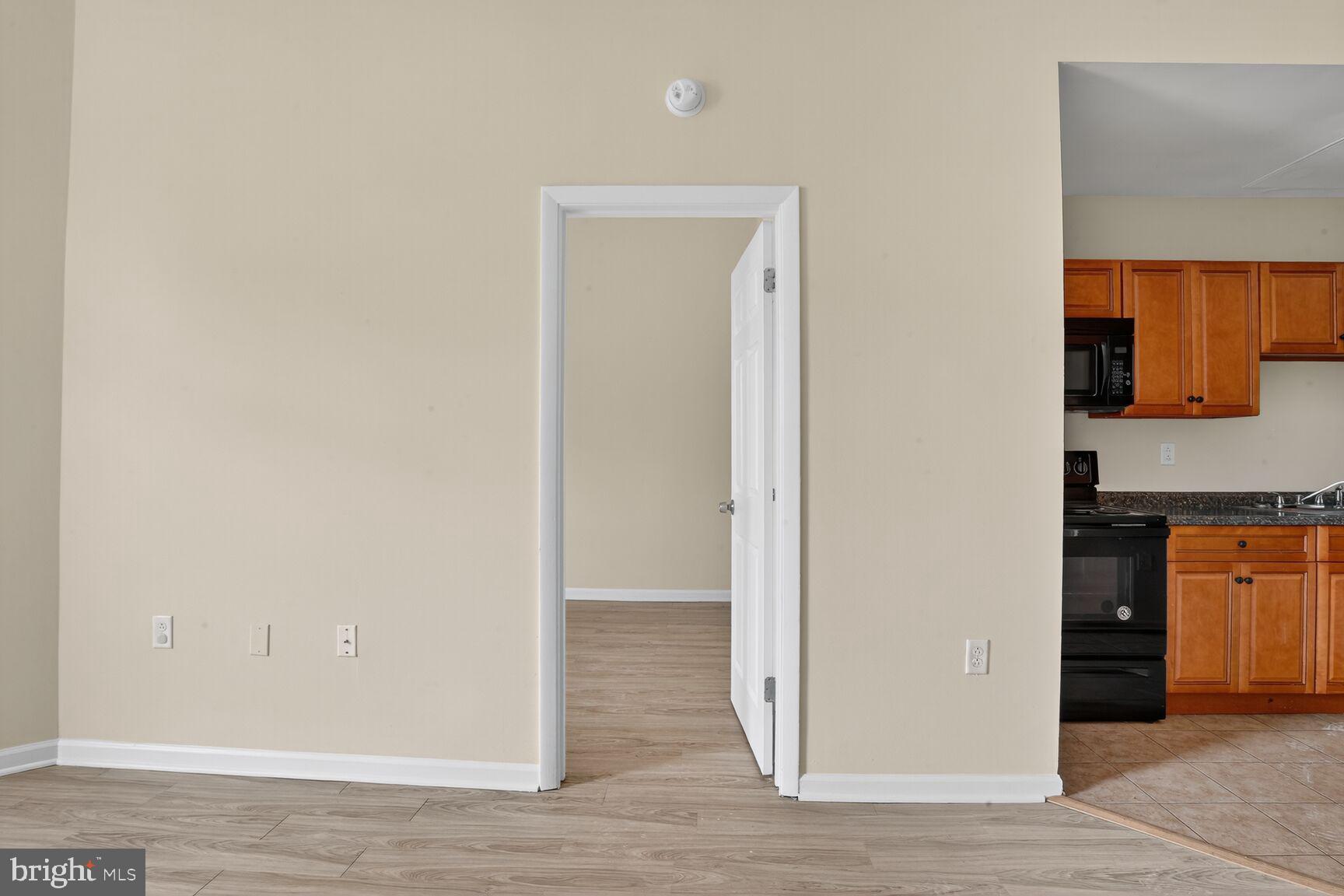 BARCLAY - GREENMOUNT - Residential Lease