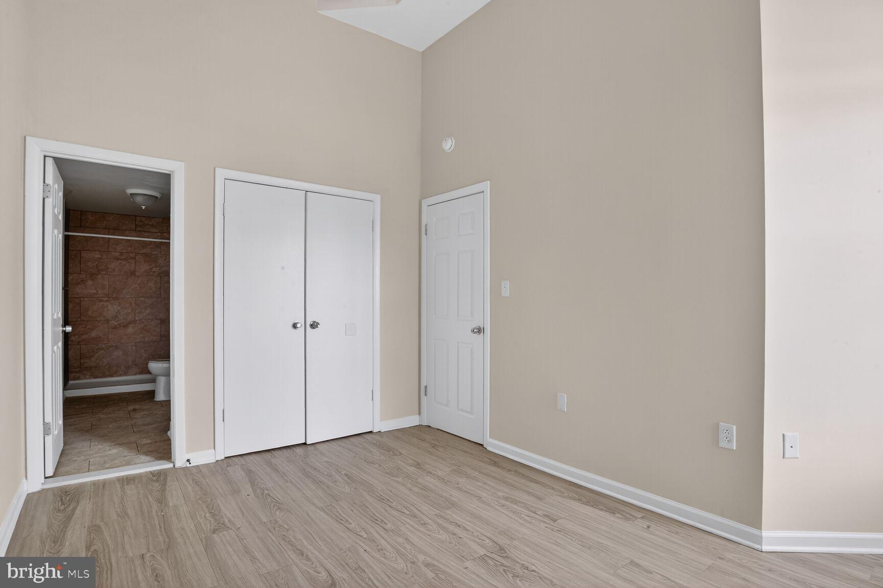 BARCLAY - GREENMOUNT - Residential Lease