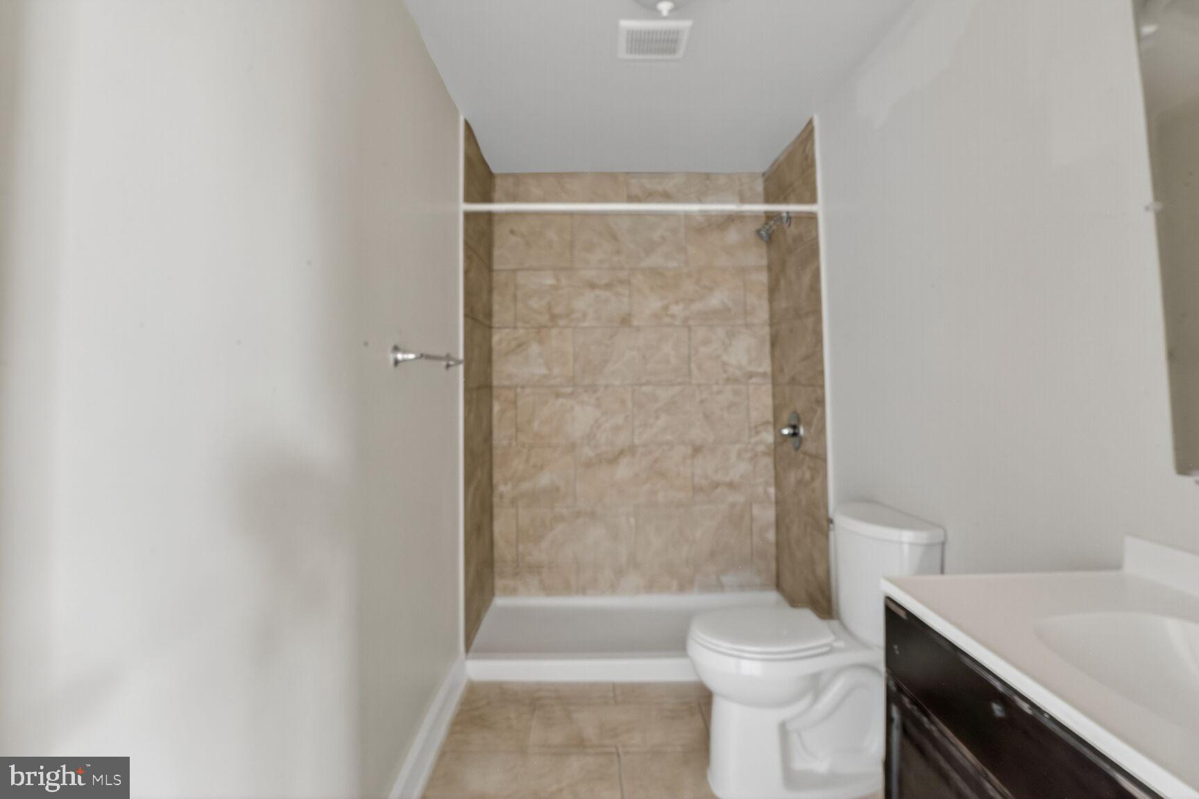 BARCLAY - GREENMOUNT - Residential Lease