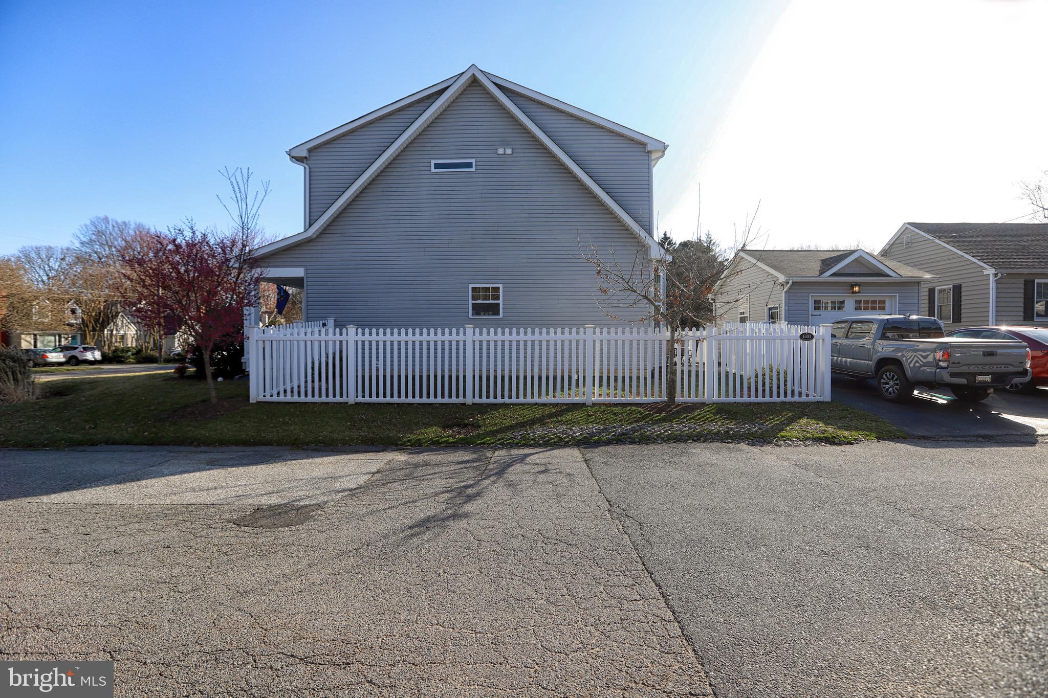 HOMEWOOD - Residential