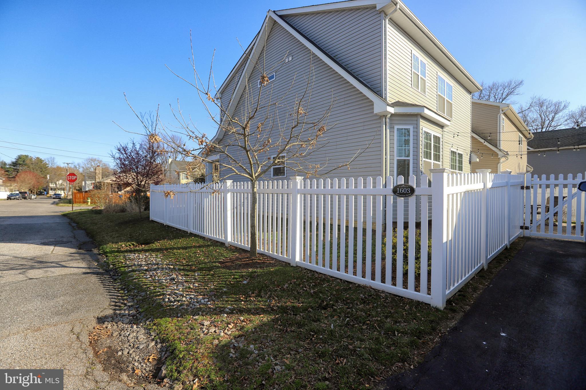 HOMEWOOD - Residential