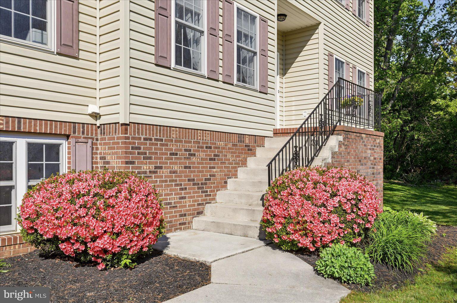 BERRY HILL - Residential