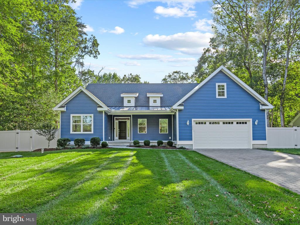 Photo of 22902 W Lakeview Drive, MILLSBORO, DE 19966 (MLS # DESU2097500)