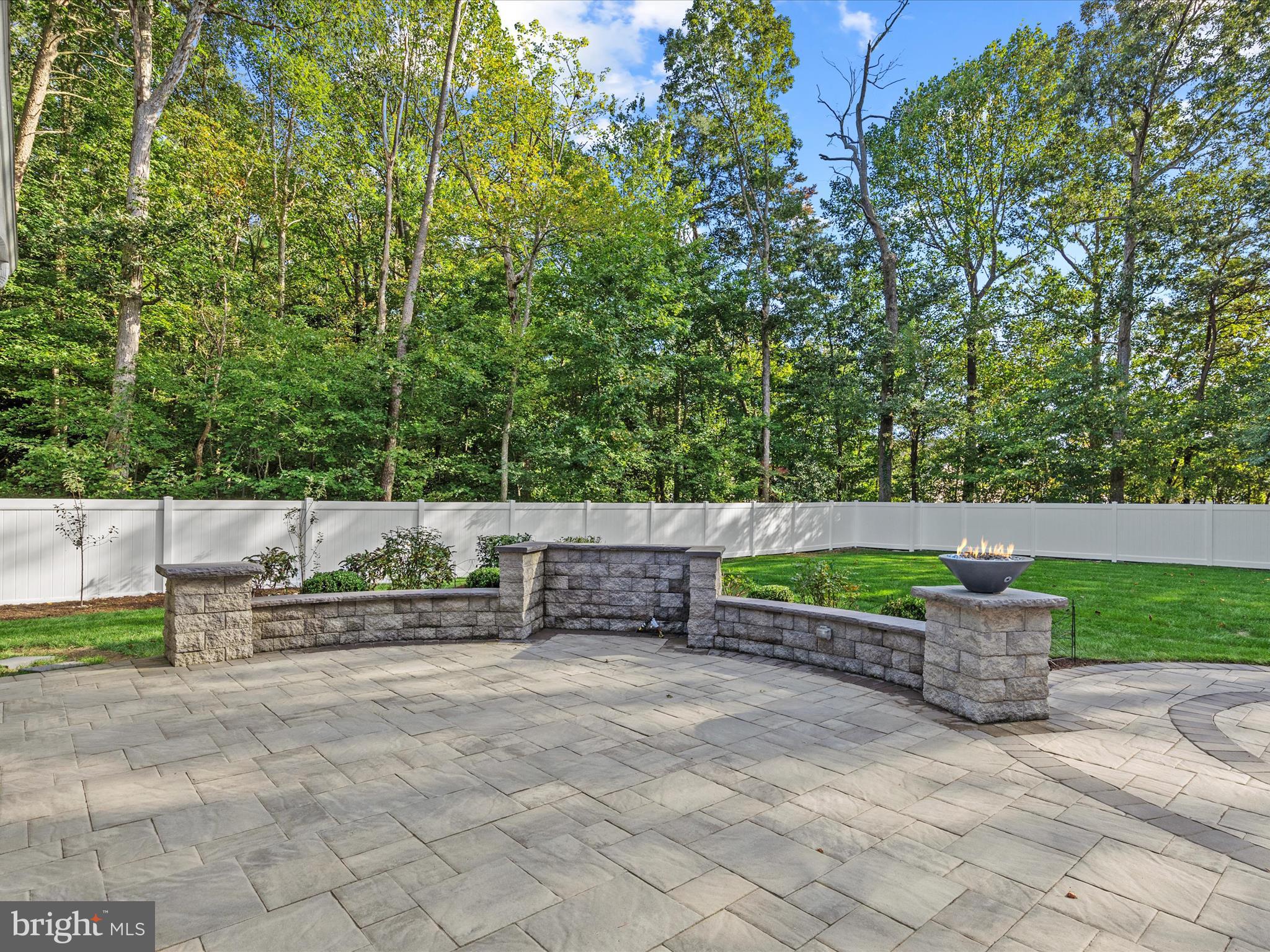 LAKEVIEW ESTATES - Residential