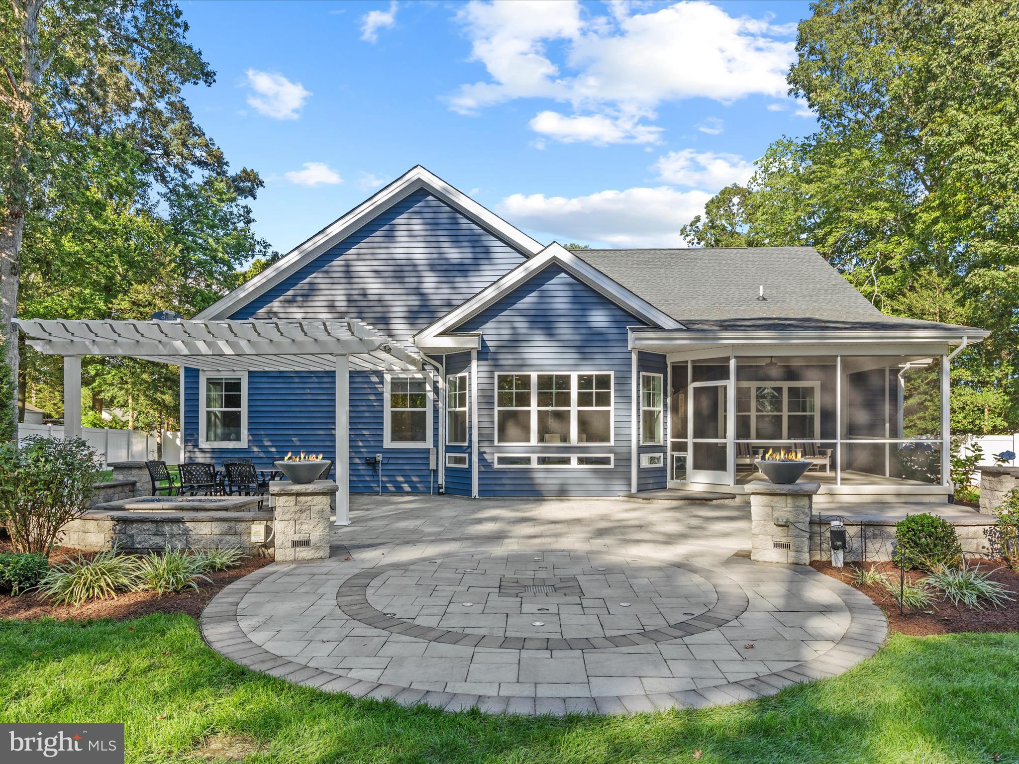 LAKEVIEW ESTATES - Residential