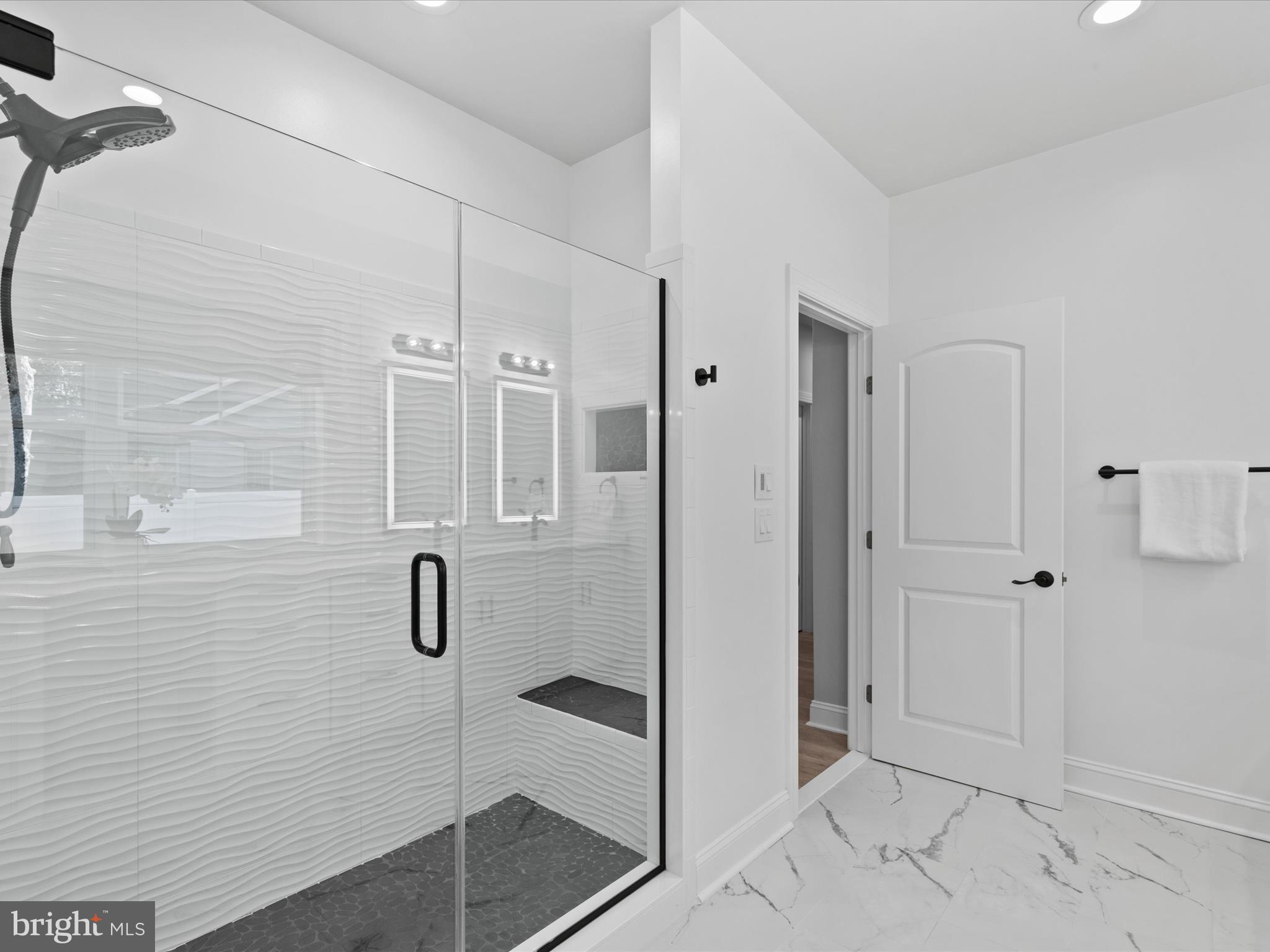 LAKEVIEW ESTATES - Residential