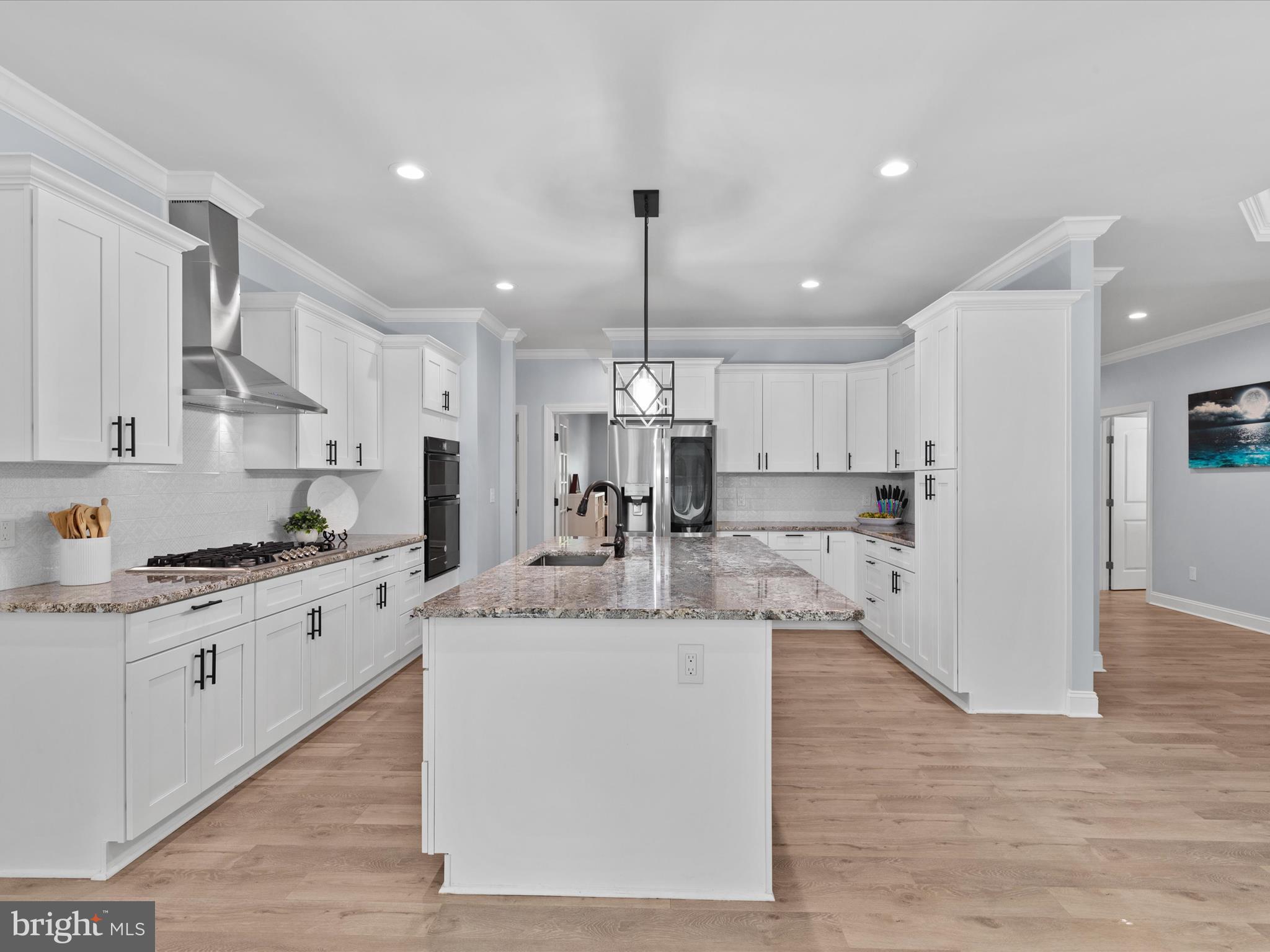 LAKEVIEW ESTATES - Residential