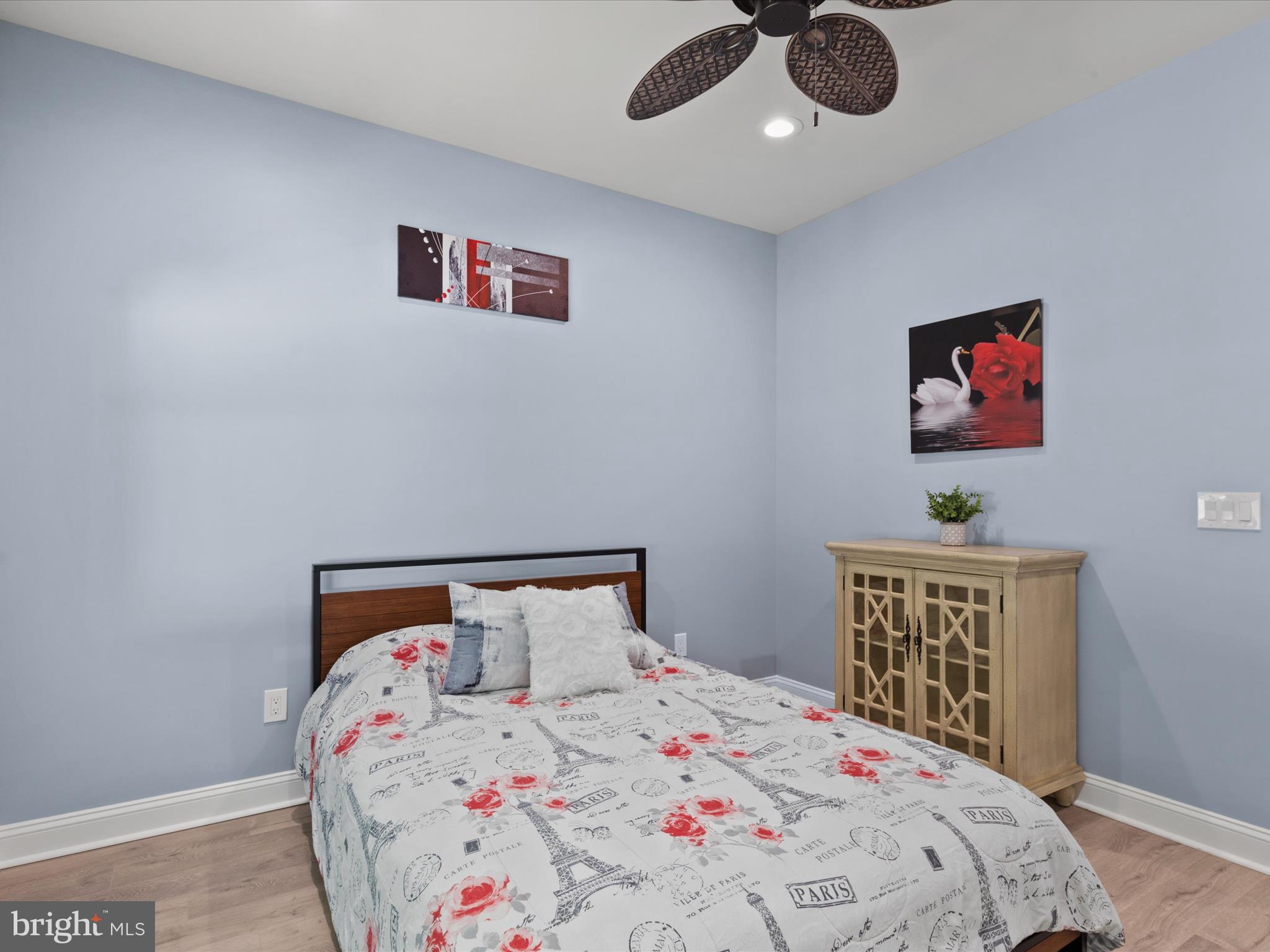 LAKEVIEW ESTATES - Residential